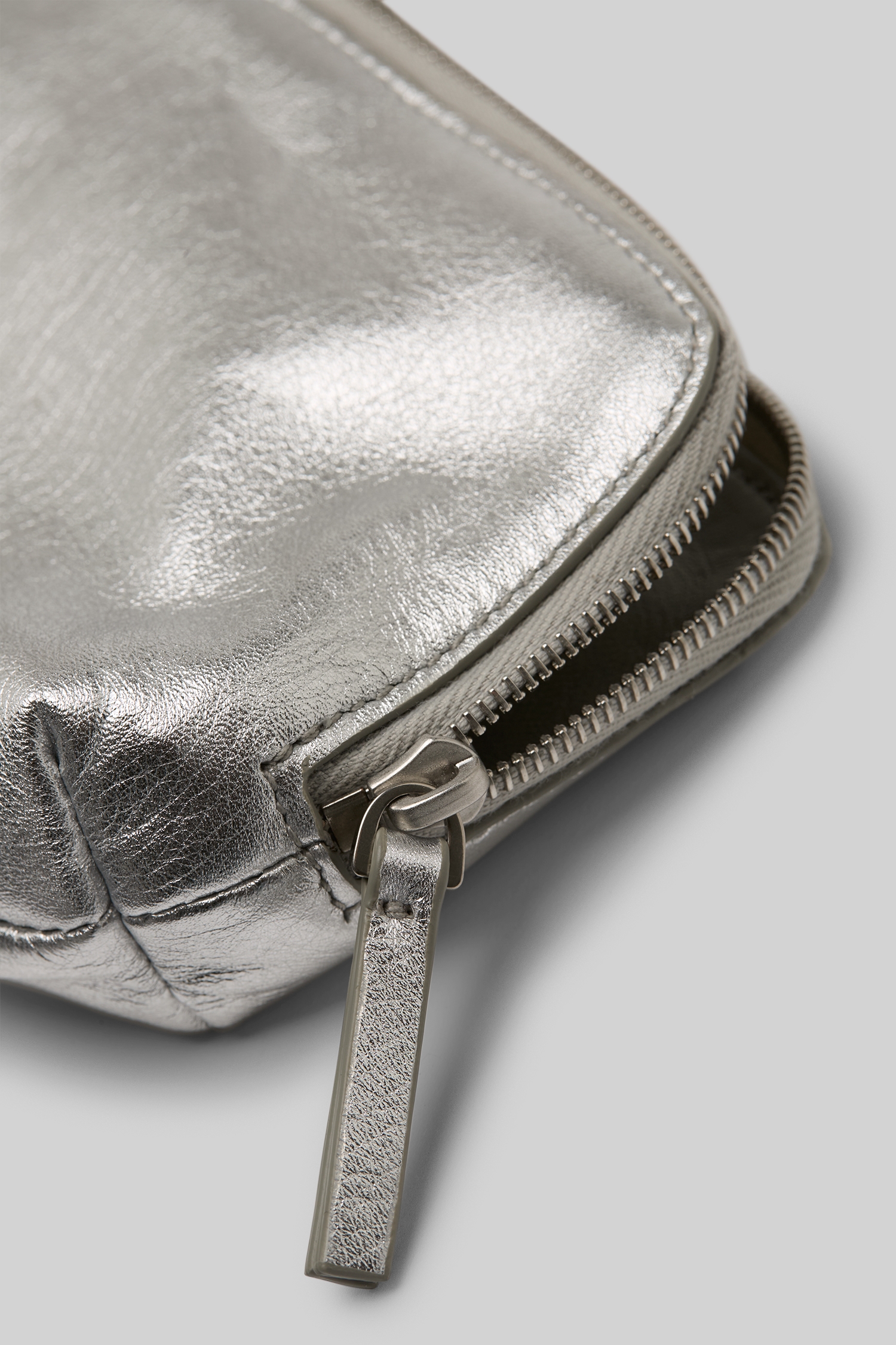 Fantasmi 2 Silver Foil Card Holder