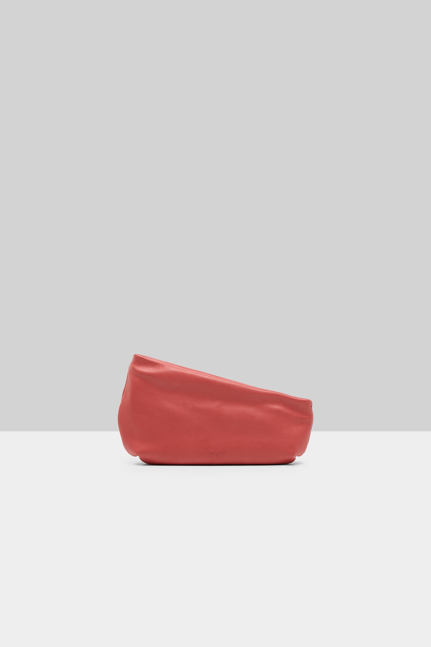 Fantasmi 3 Red Pouch