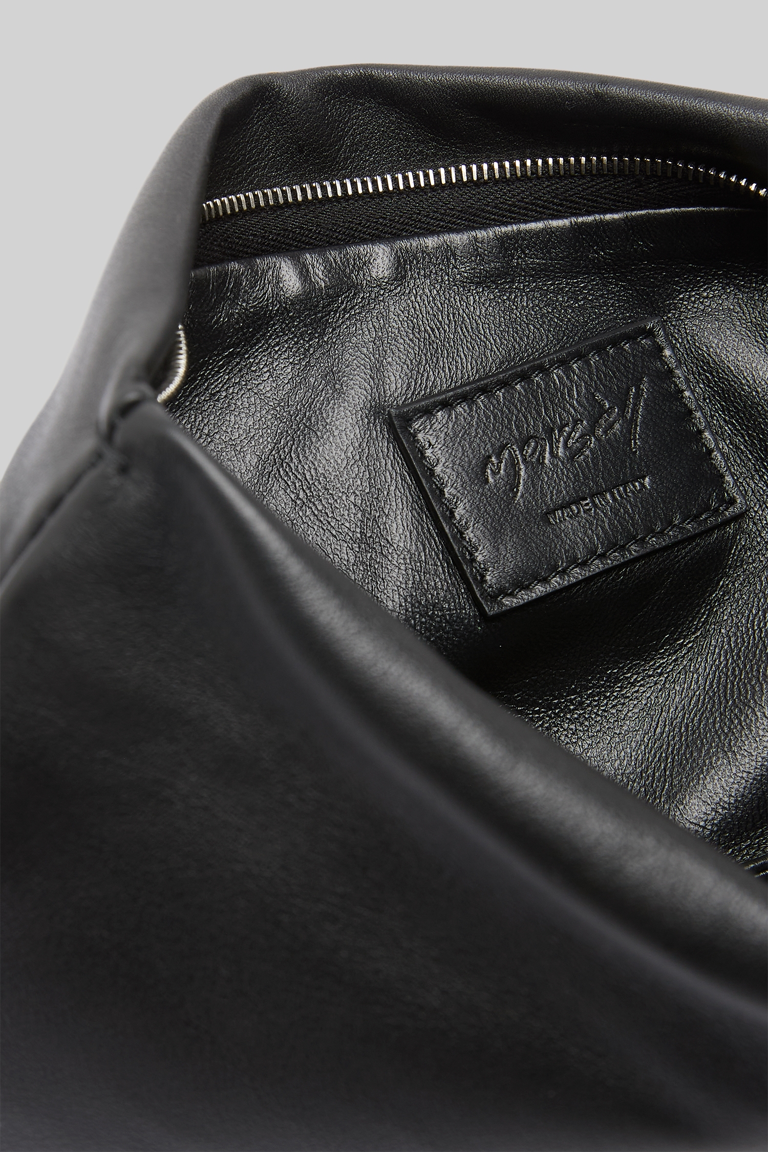 Fantasmi 3 Black Pouch