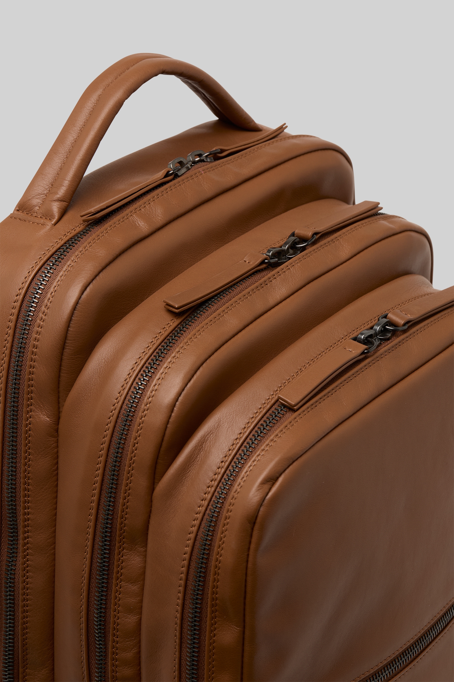 Triparto Basalt Backpack