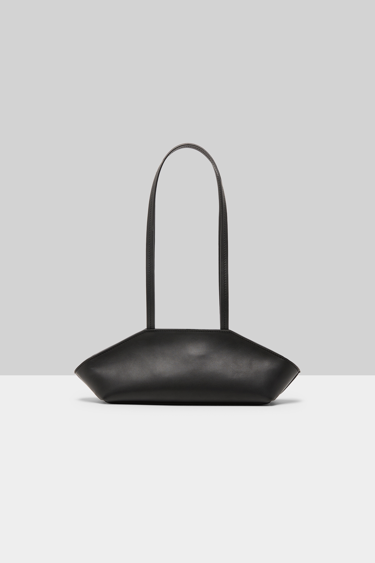 Sapi Black Leather Shoulder Bag