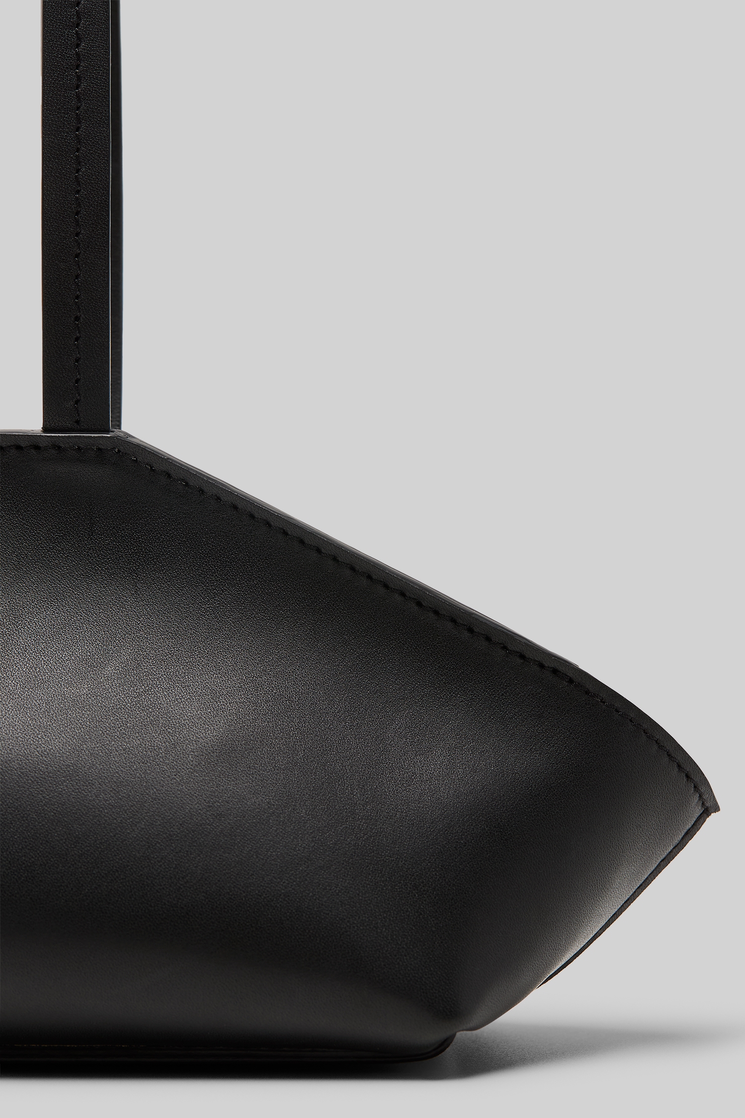 Sapi Black Leather Shoulder Bag