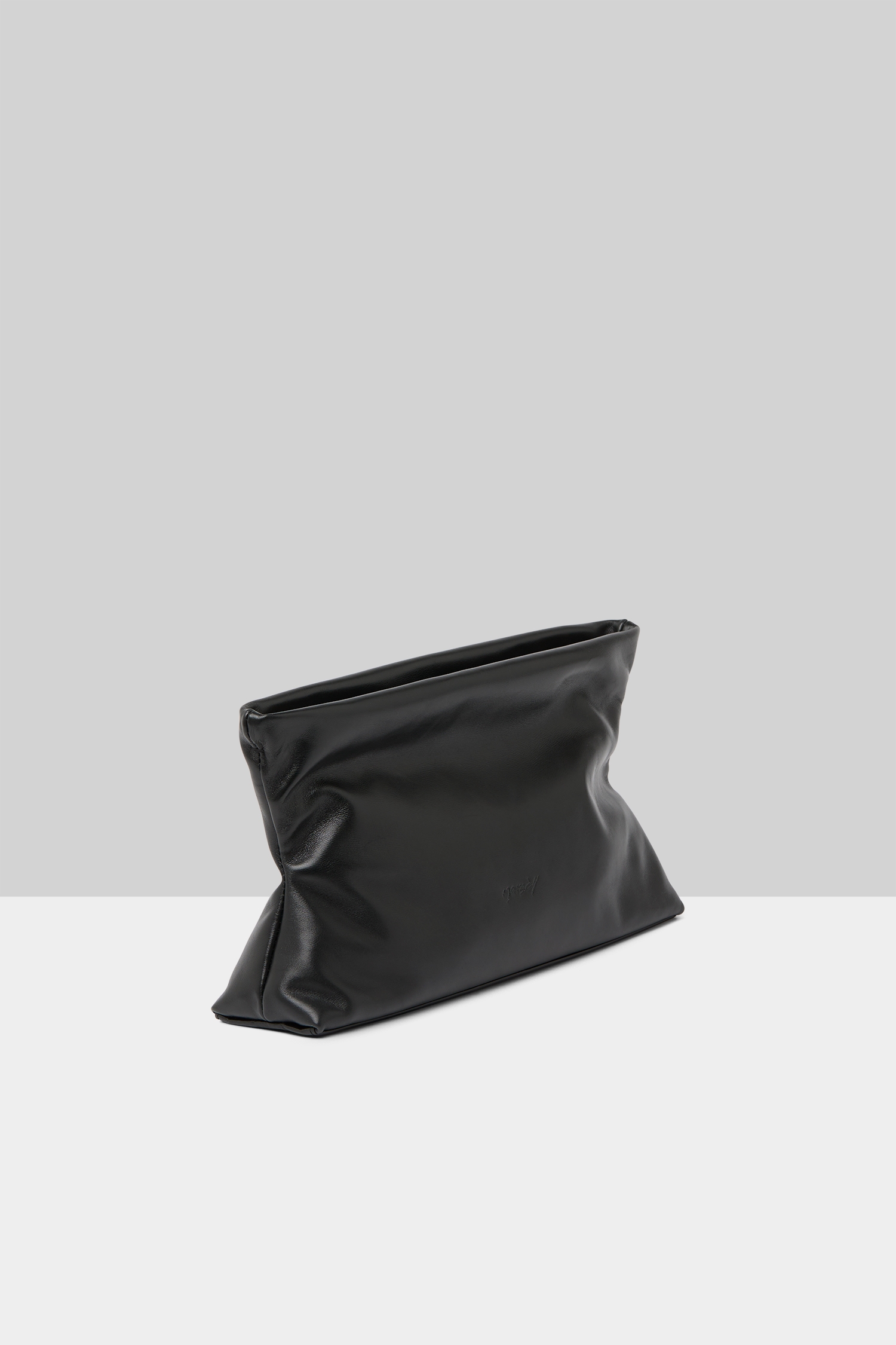Dipi Black Clutch