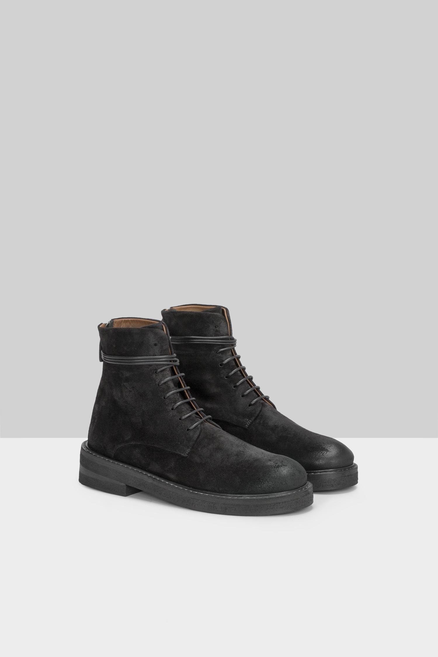 Parrucca Black Combat Boots