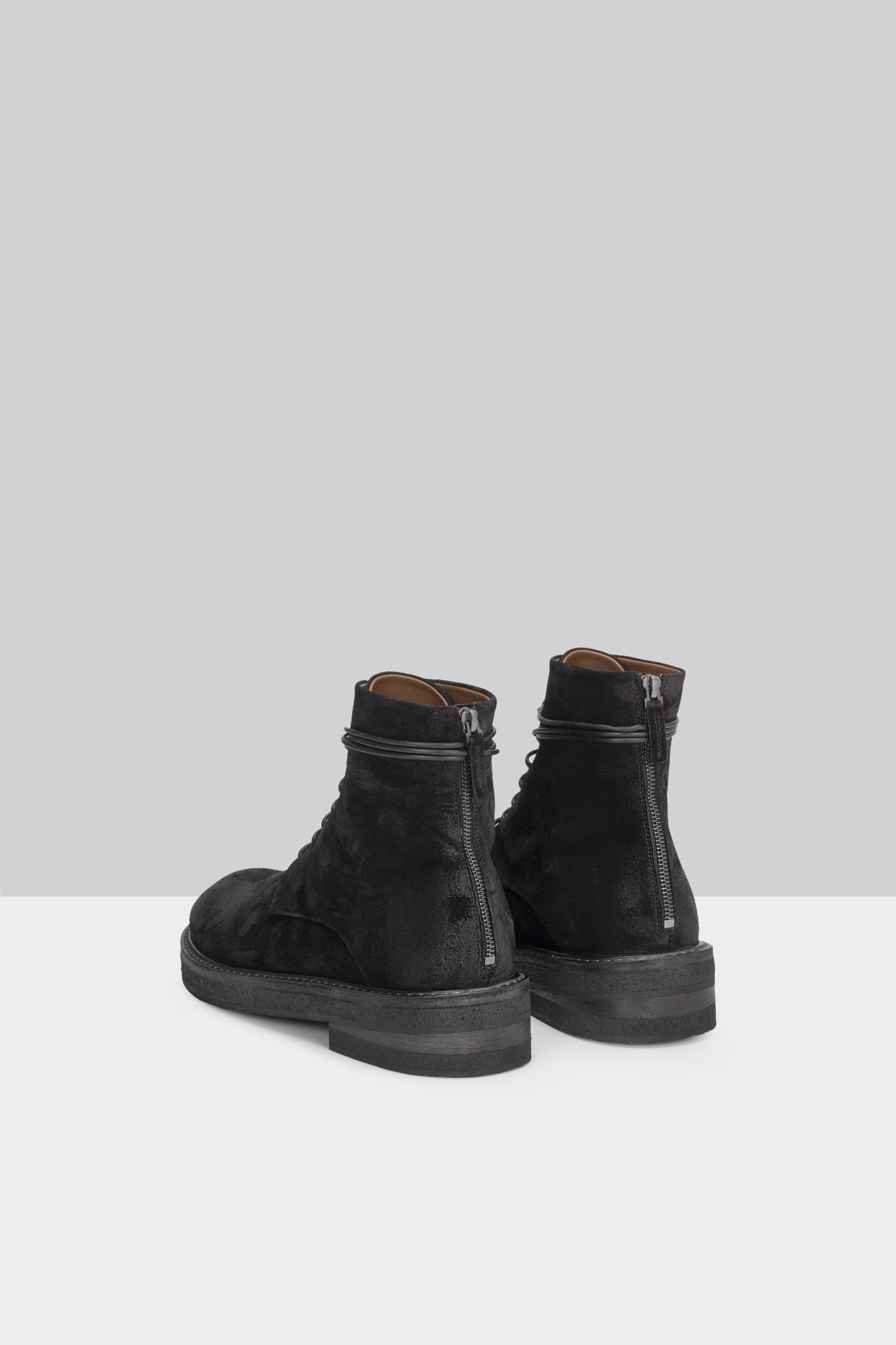 Parrucca Black Combat Boots