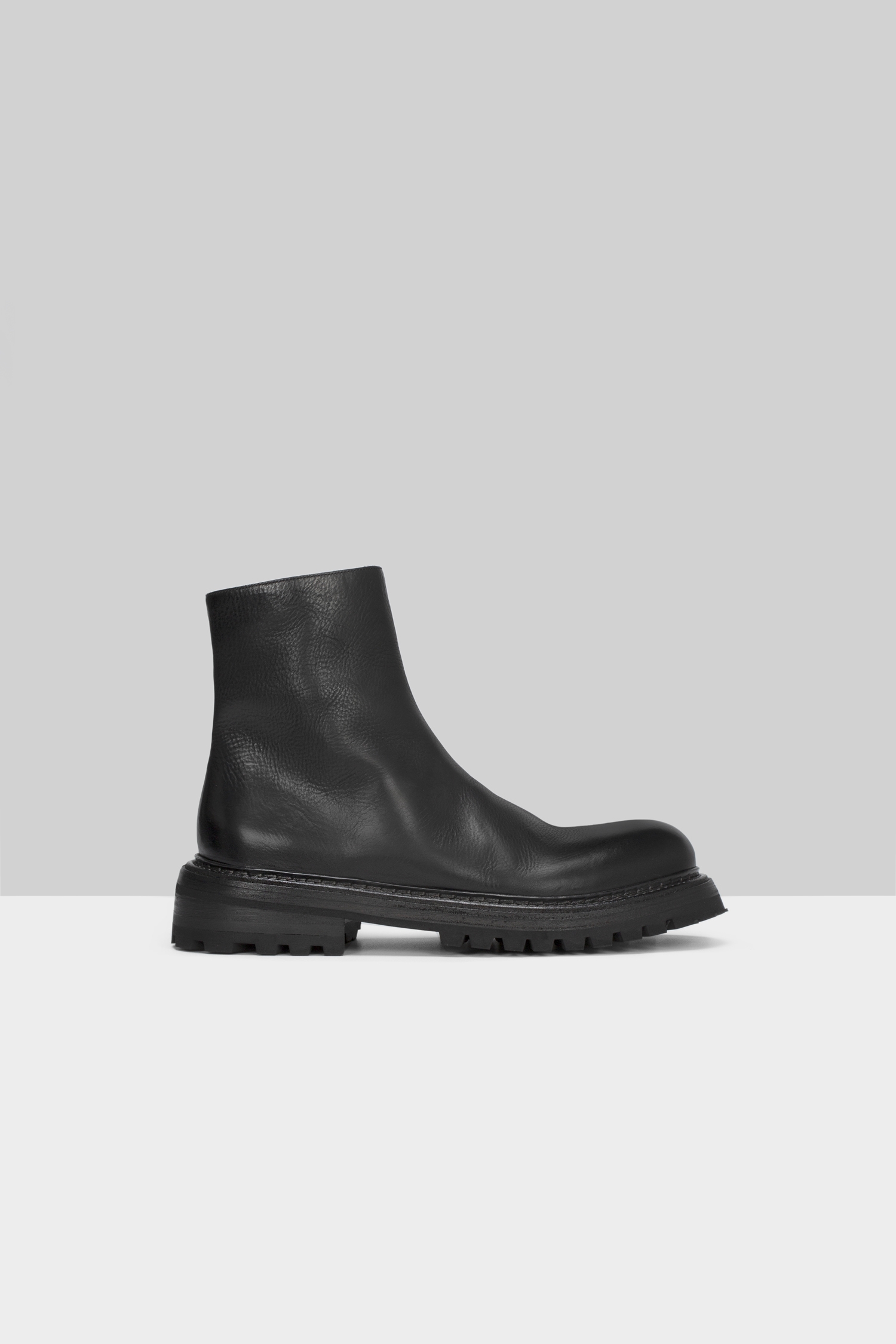 Carrucola Black Leather Ankle Boots