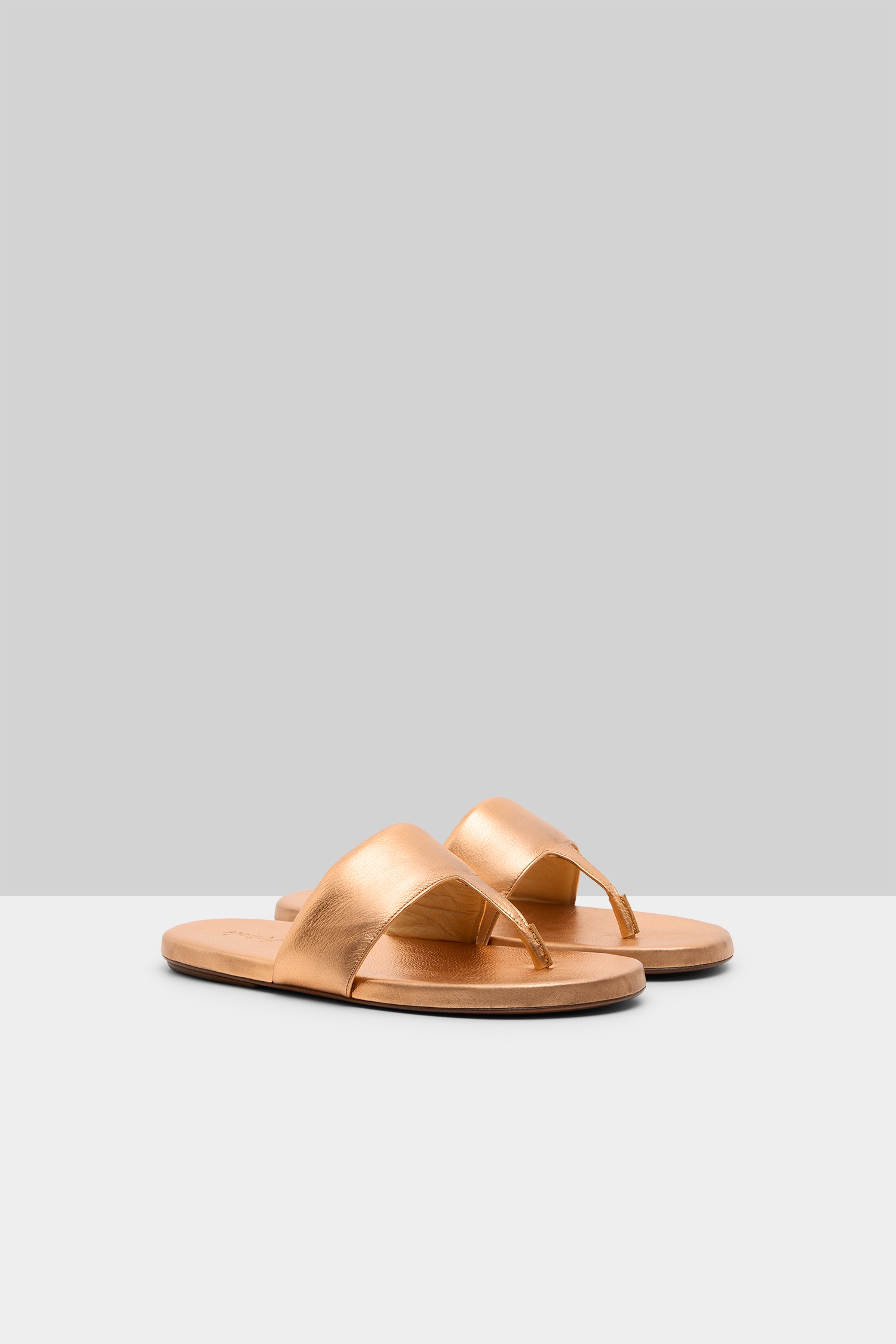 Spanciata Copper Foil Thong Sandals
