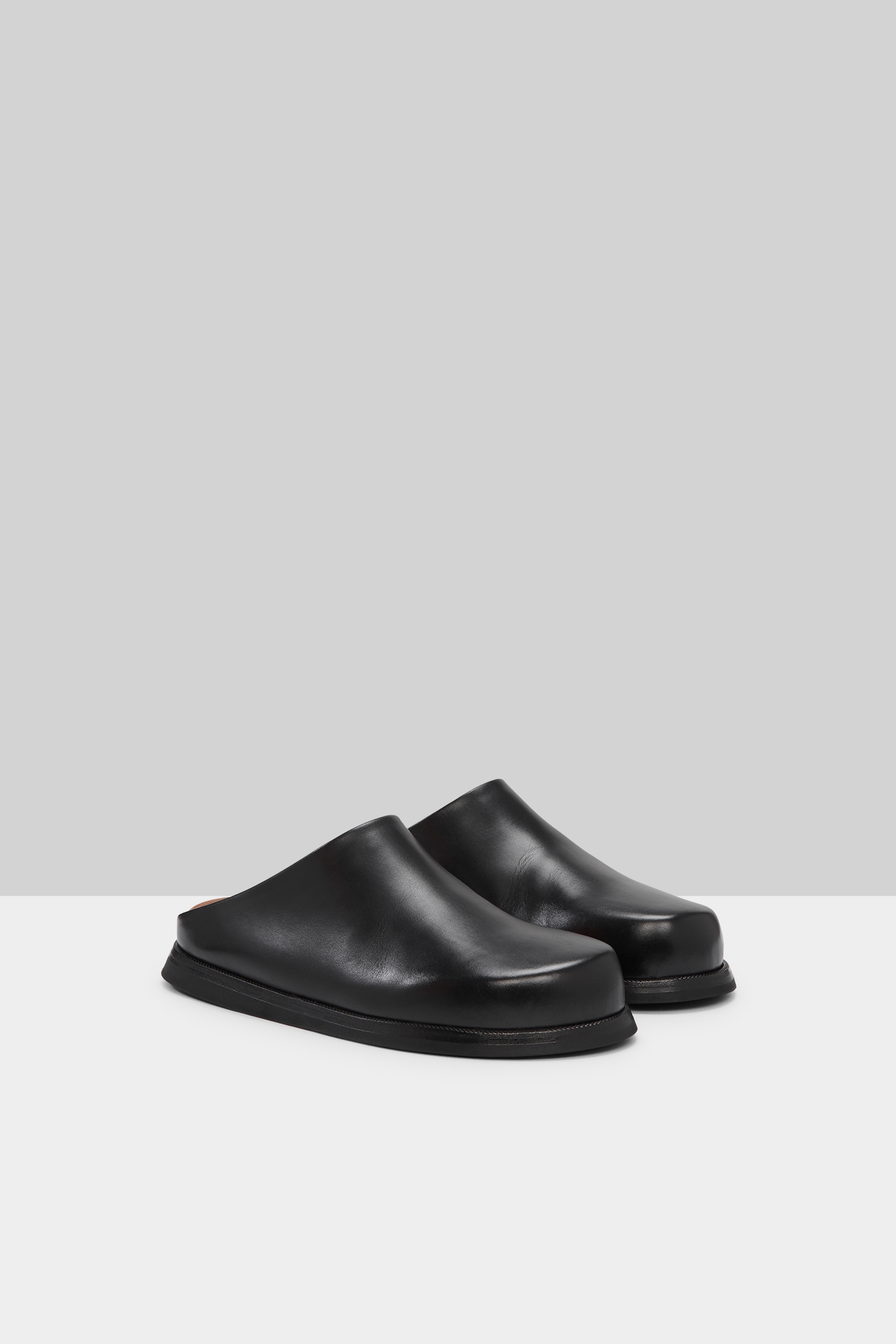 Accom Mule Black