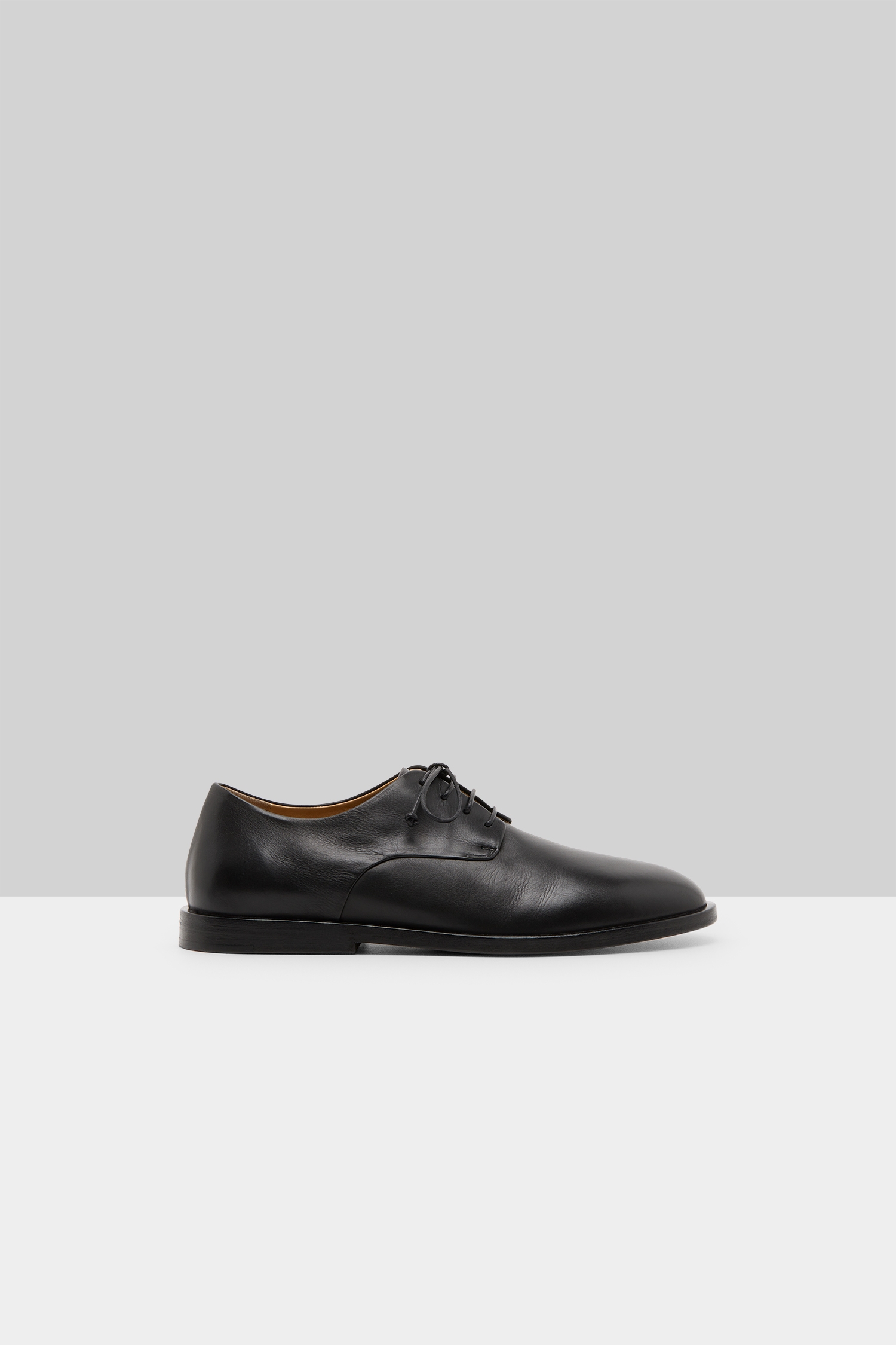Mando Black Leather Derby Shoes