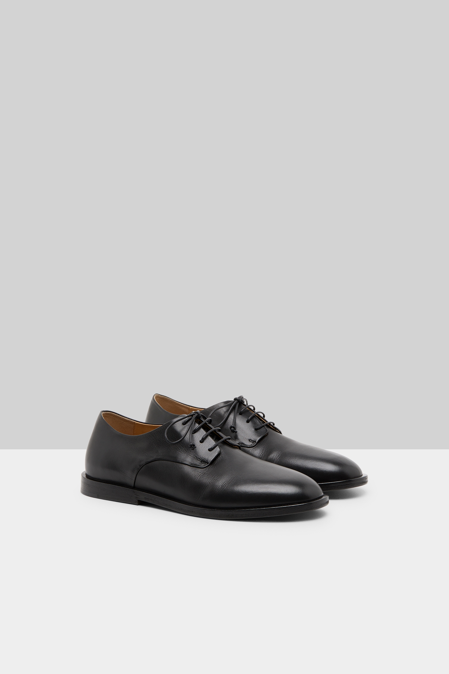Mando Black Leather Derby Shoes