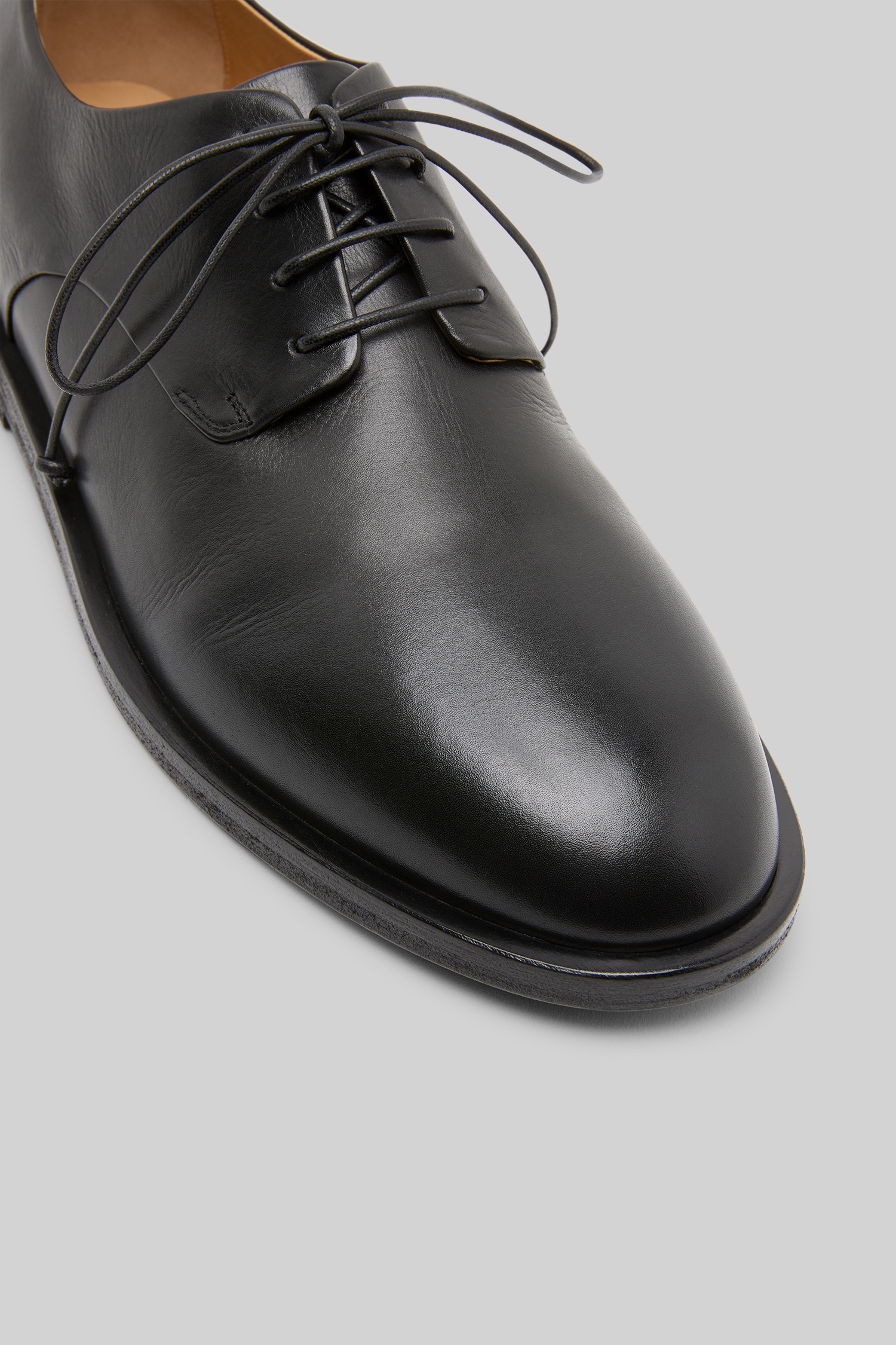 Mando Black Leather Derby Shoes