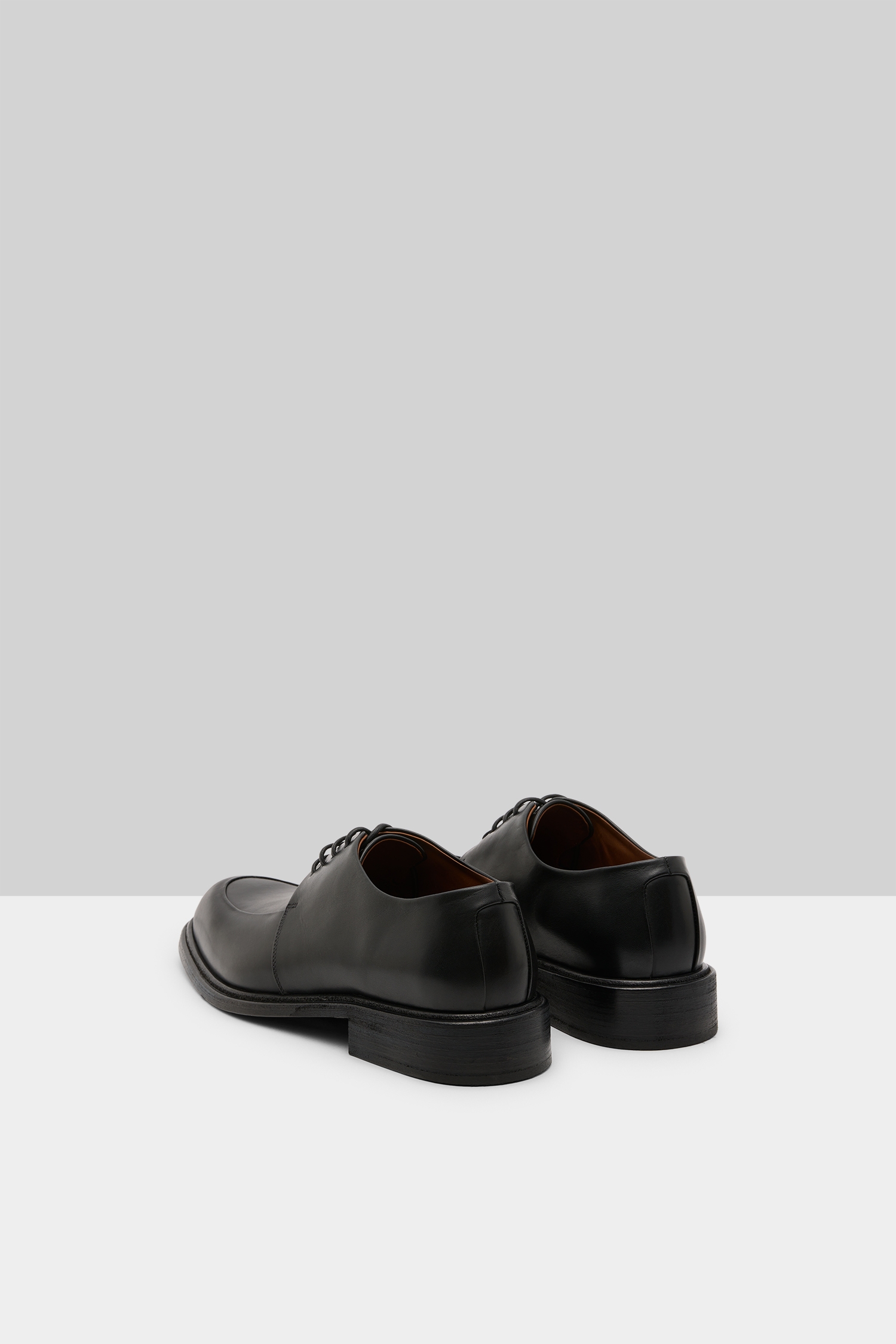 Altopiano Black Leather Derby Shoes