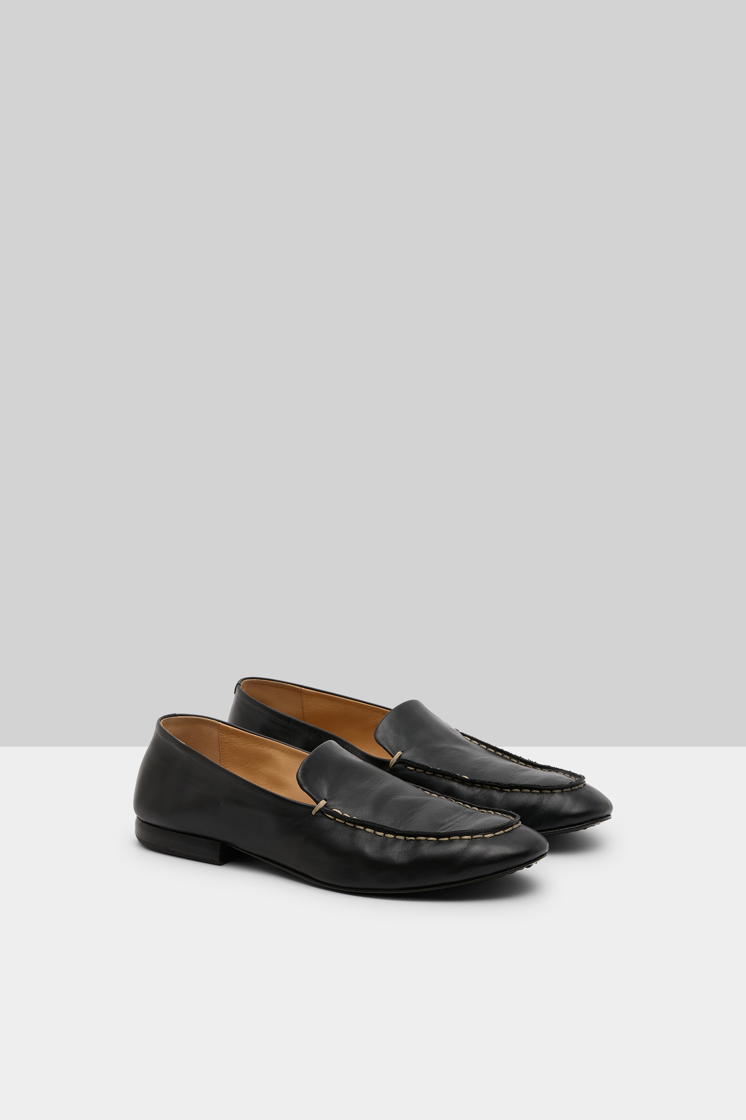 Mandolo Black Loafers