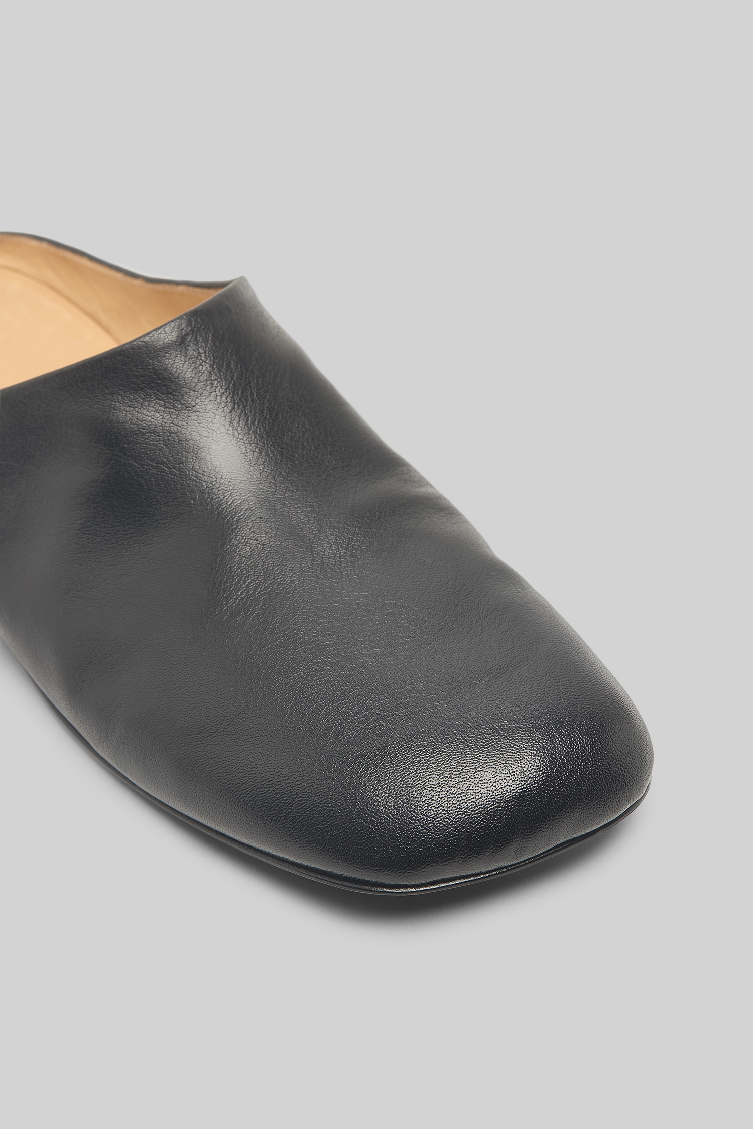 Passo Black Mule