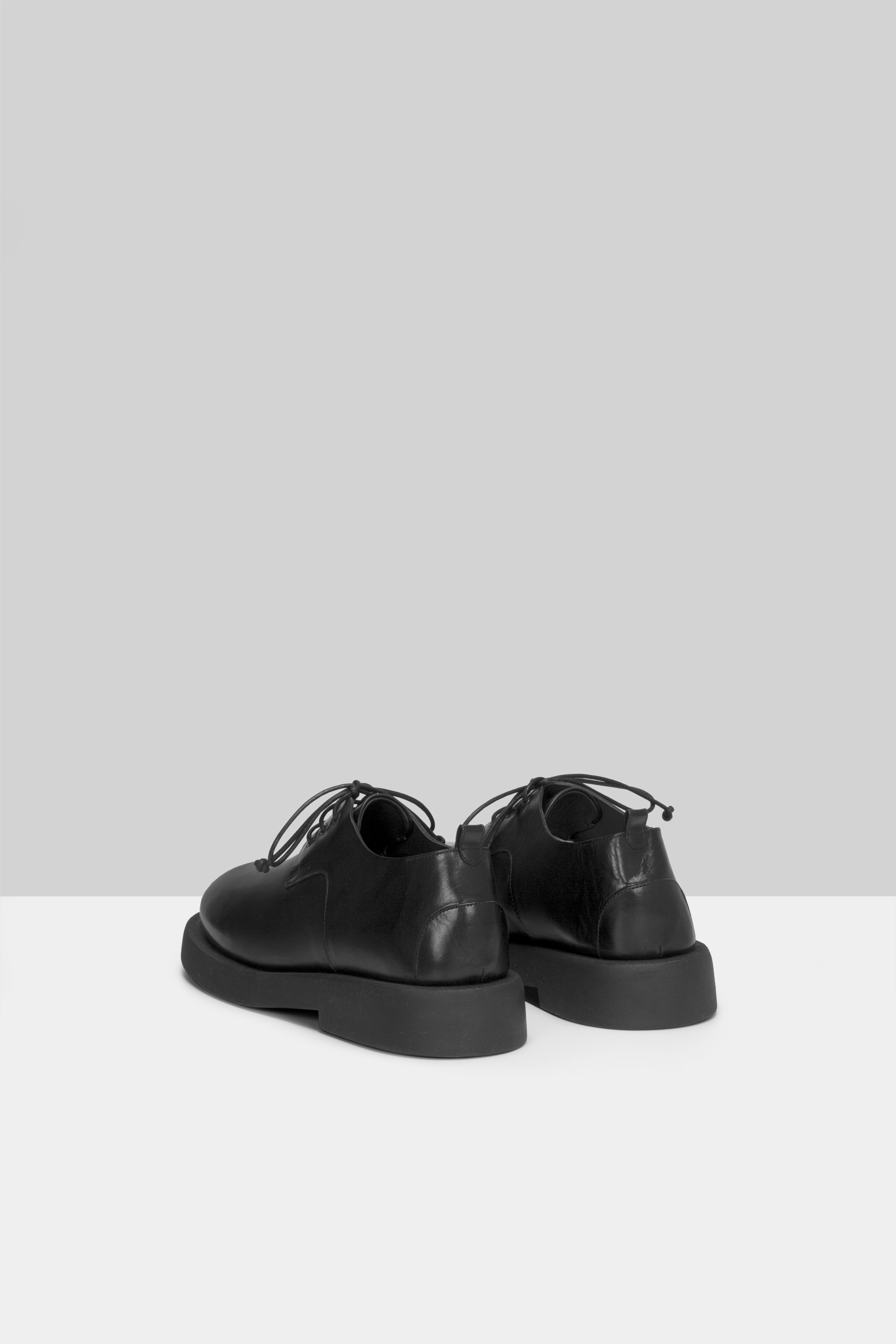 Gommello Black Derby Shoes