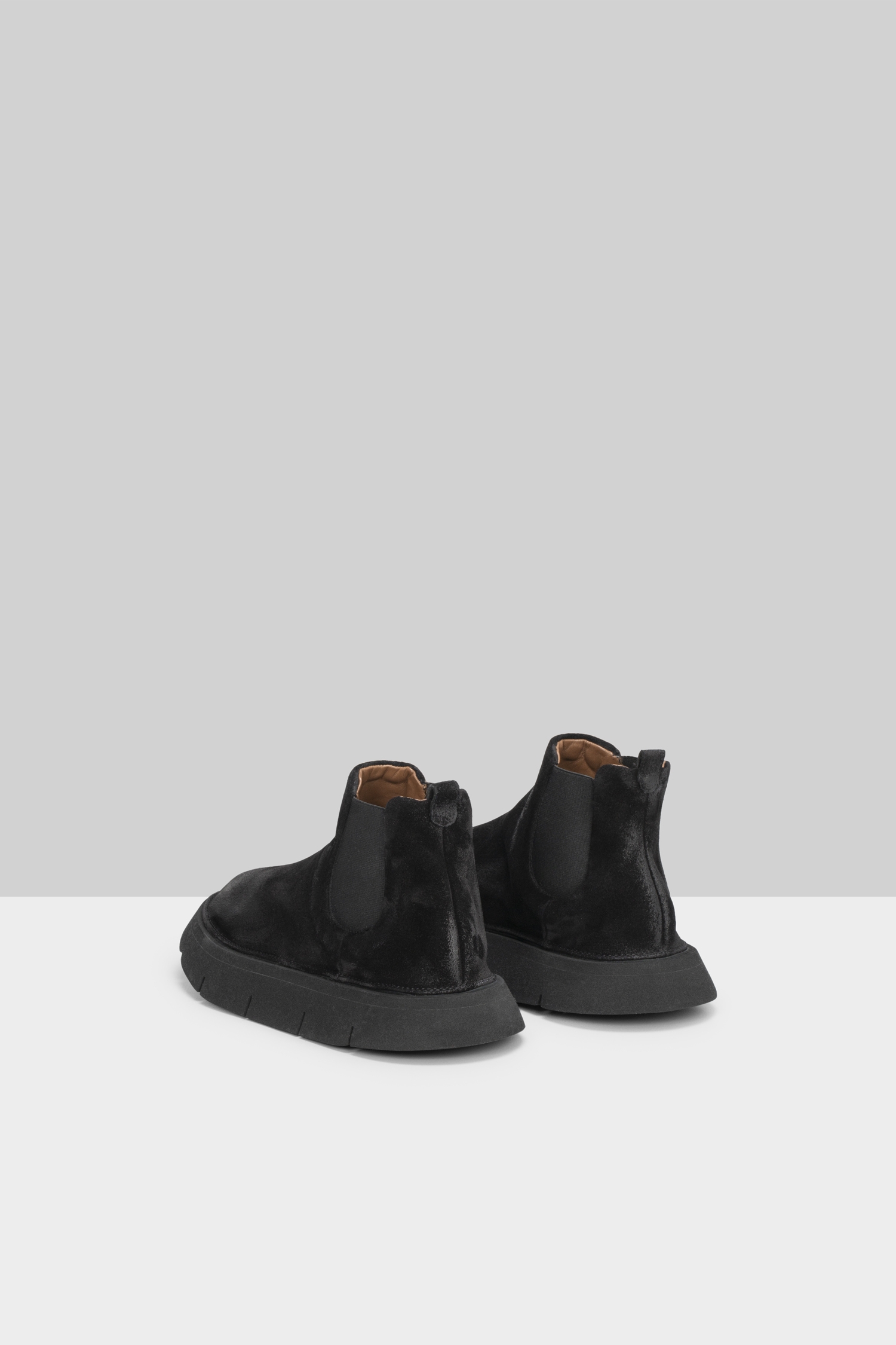 Intagliata Black Suede Chelsea Boots