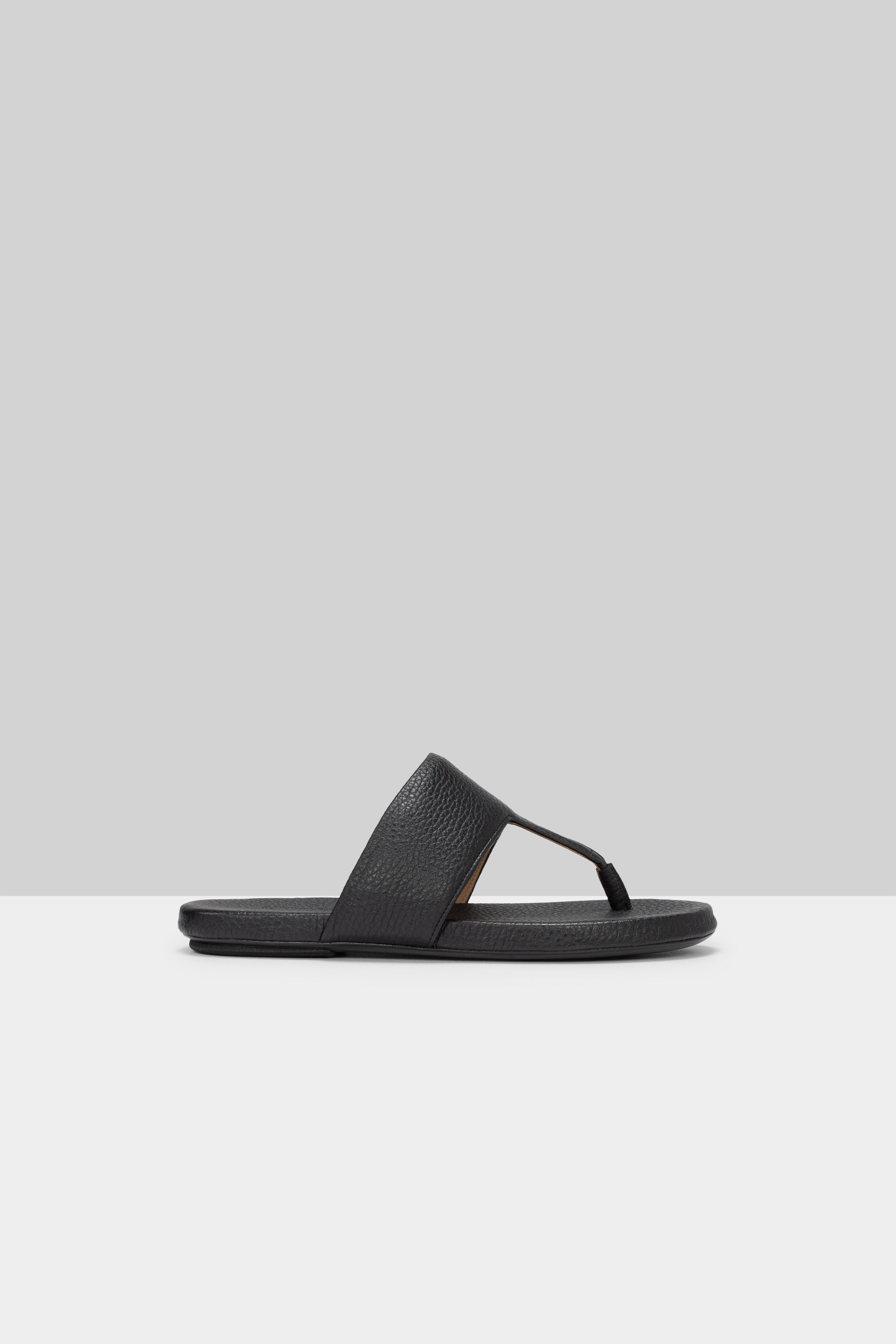 Spanciata Black Leather Thong Sandals