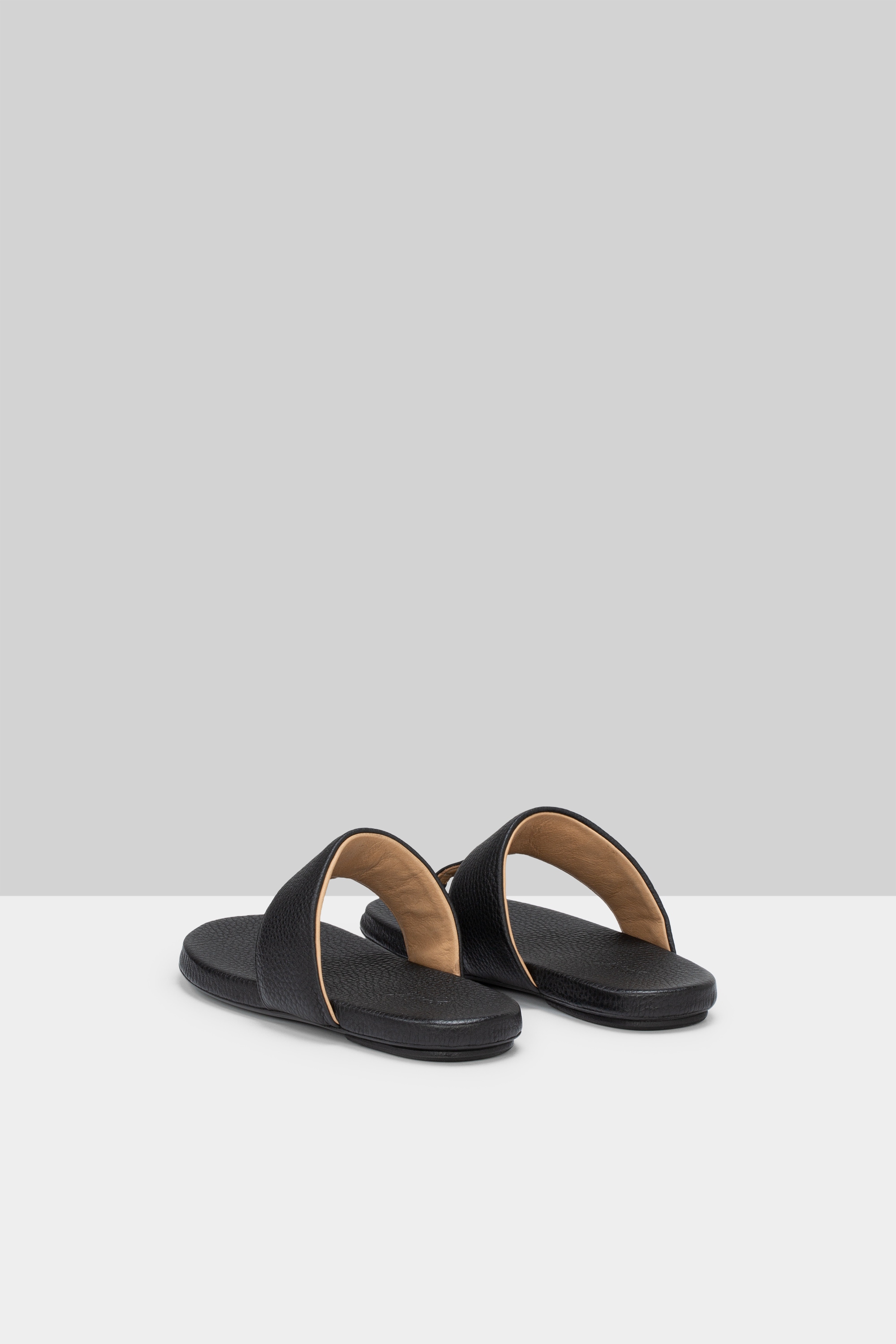 Spanciata Black Leather Thong Sandals