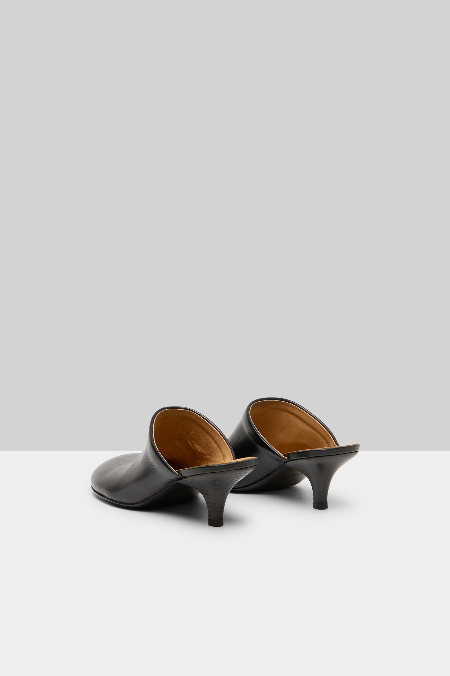 Spilla Black Leather Mule