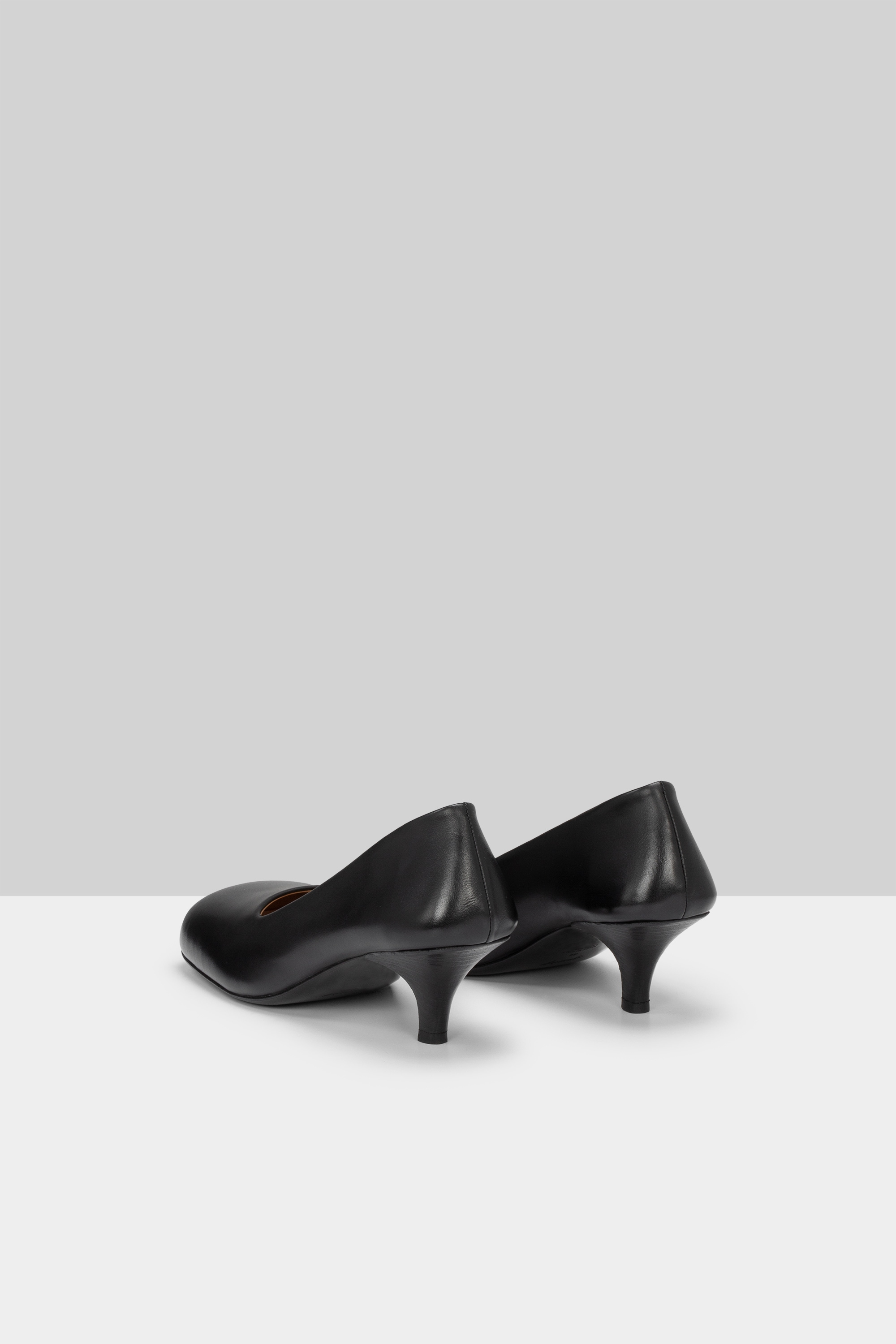 Tillo Black Decollete
