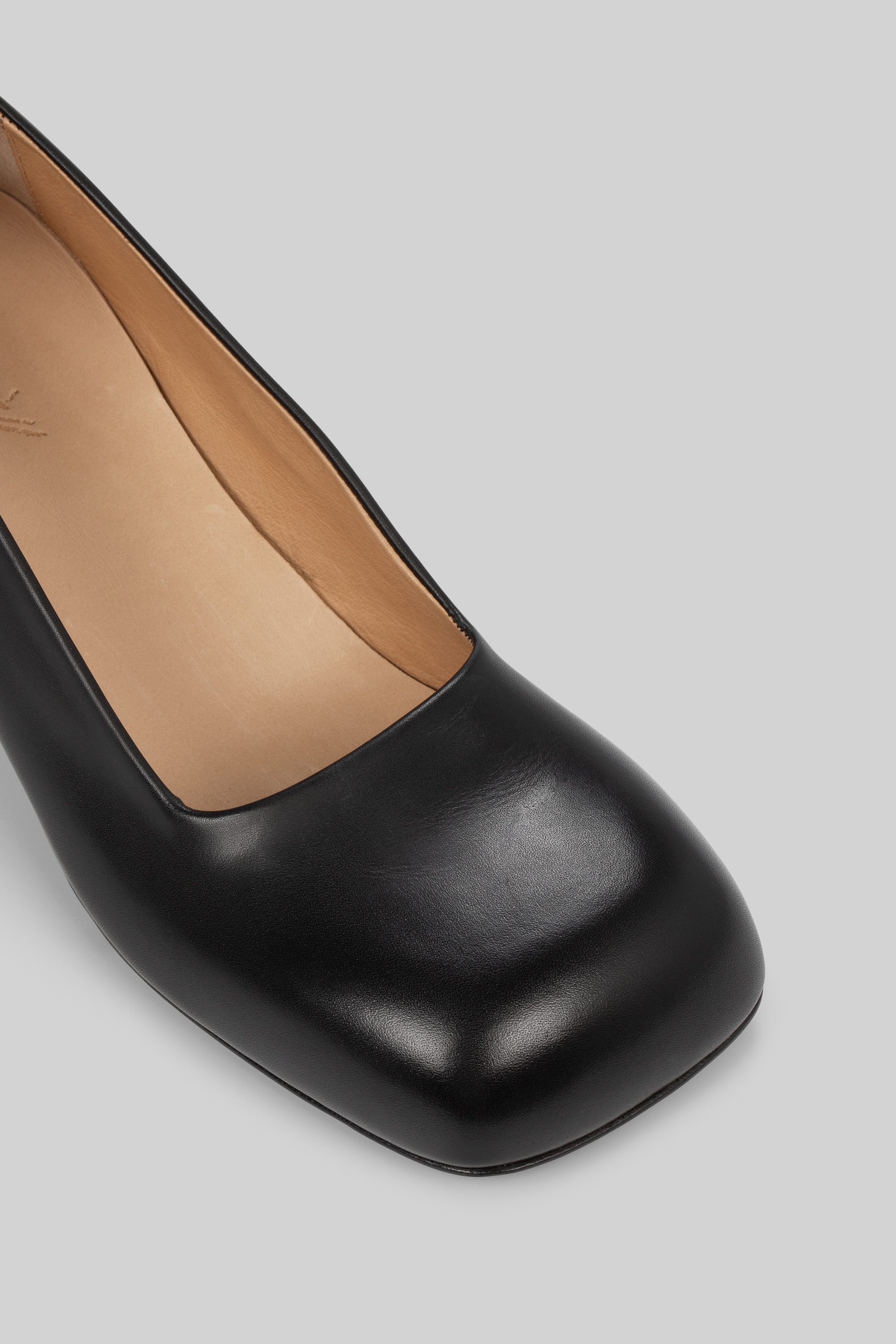 Tillo Black Decollete