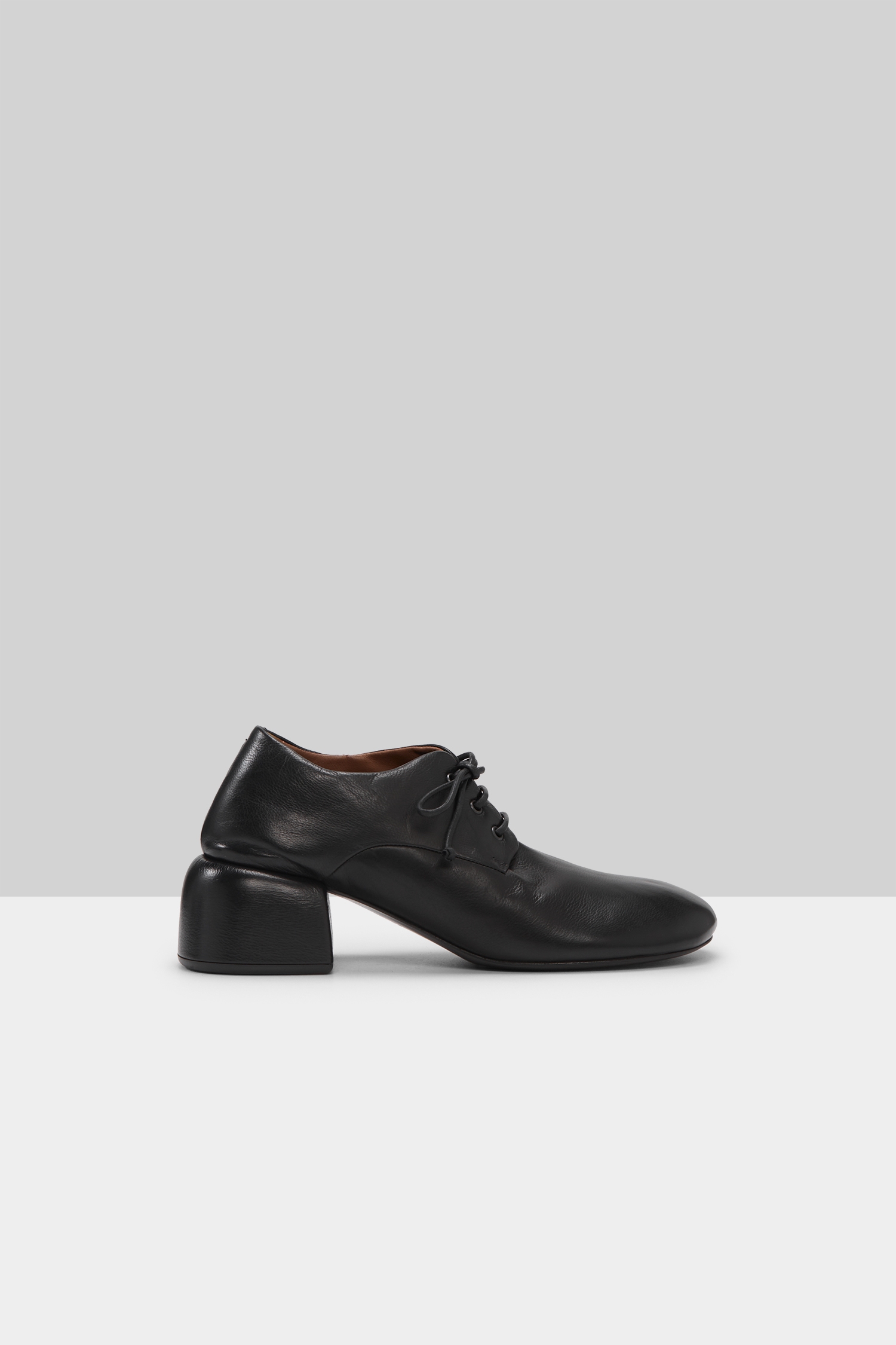 Basata Black Leather Derby Shoes