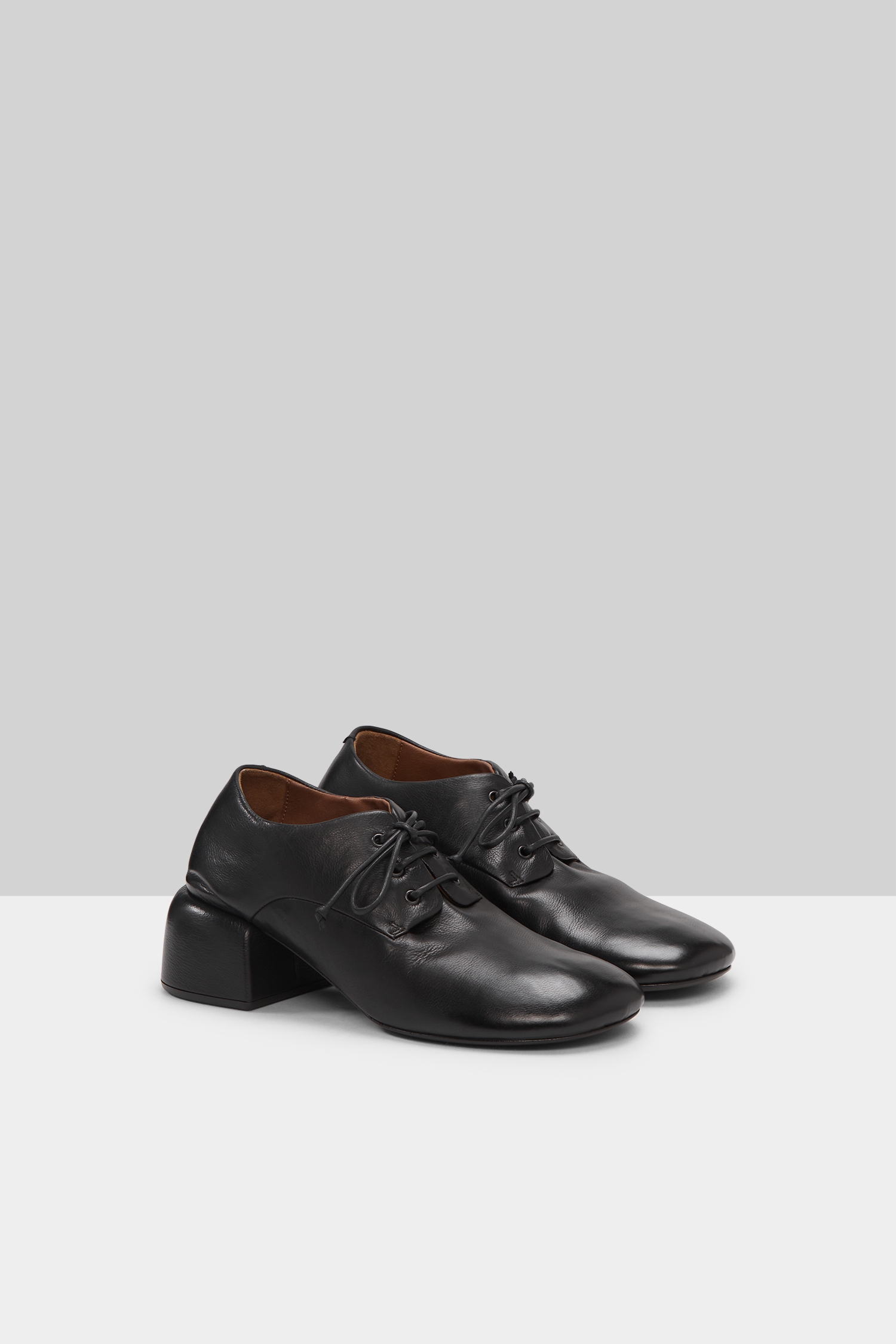 Basata Black Leather Derby Shoes