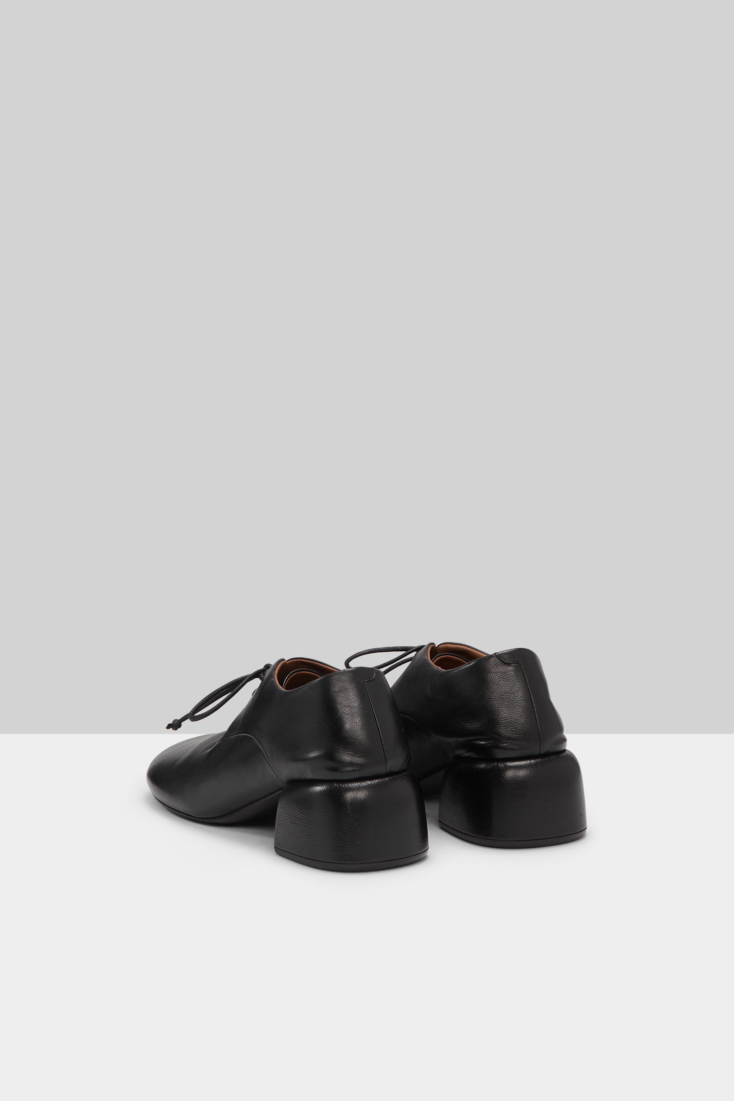 Basata Black Leather Derby Shoes