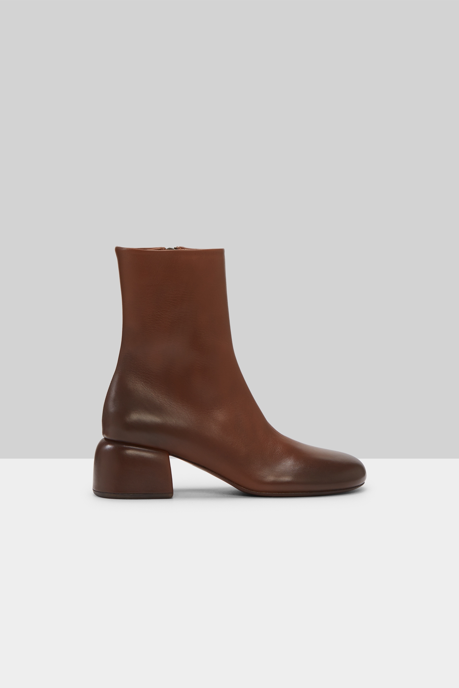 Basata Basalt Leather Ankle Boots