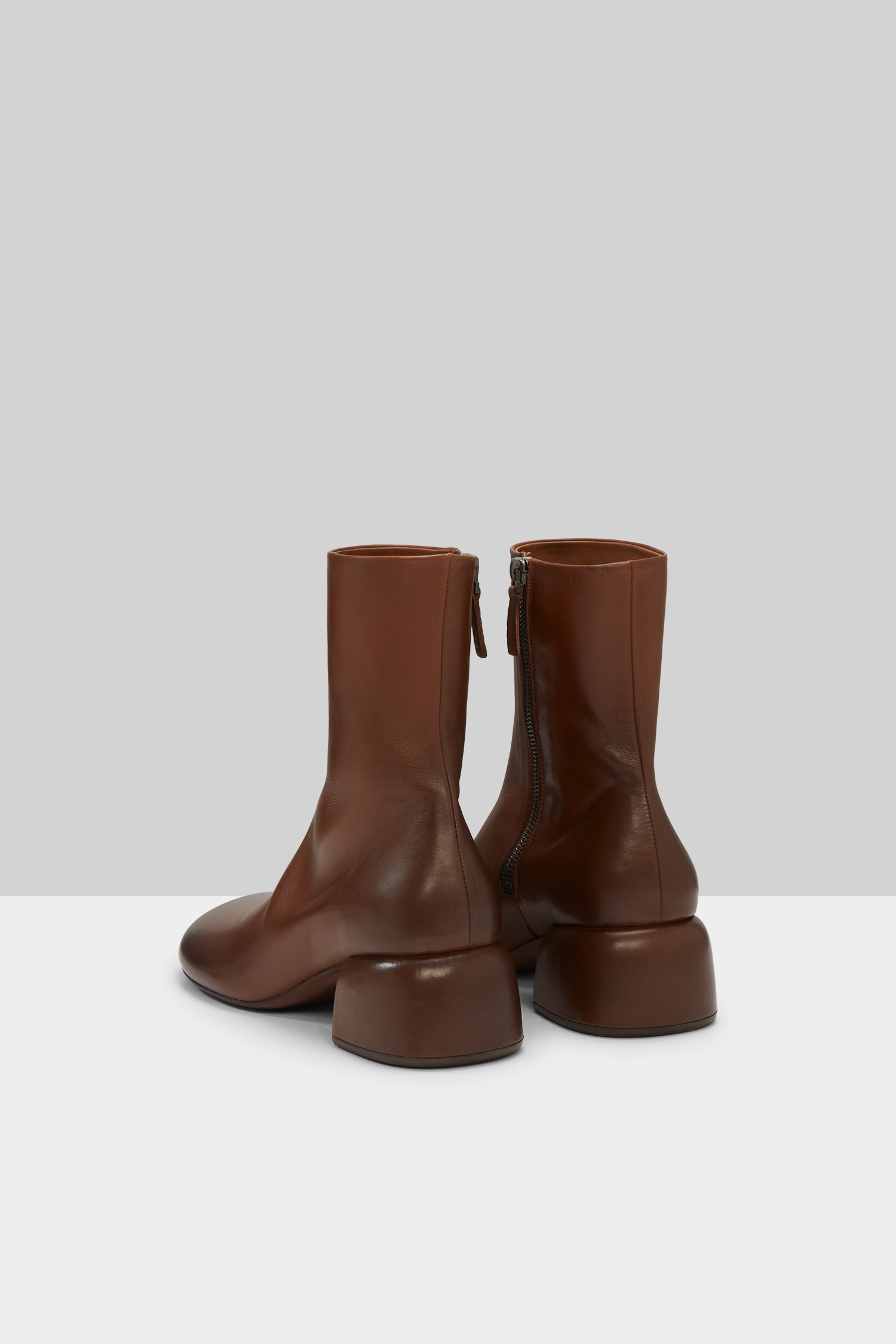 Basata Basalt Leather Ankle Boots