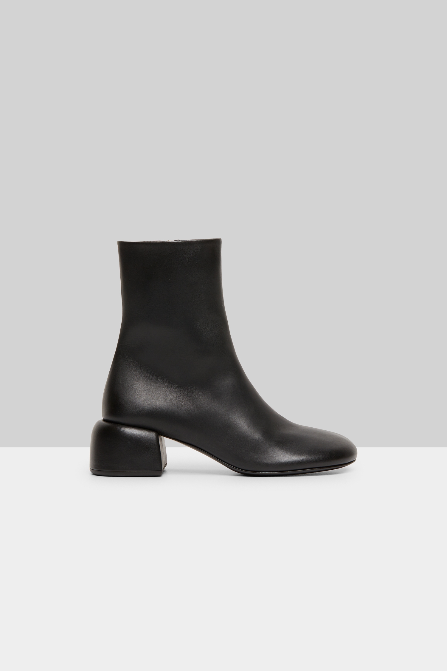 Basata Black Leather Ankle Boots