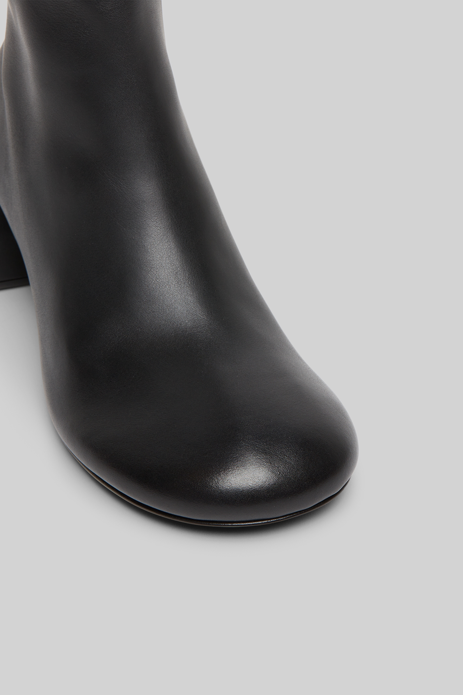 Basata Black Leather Ankle Boots