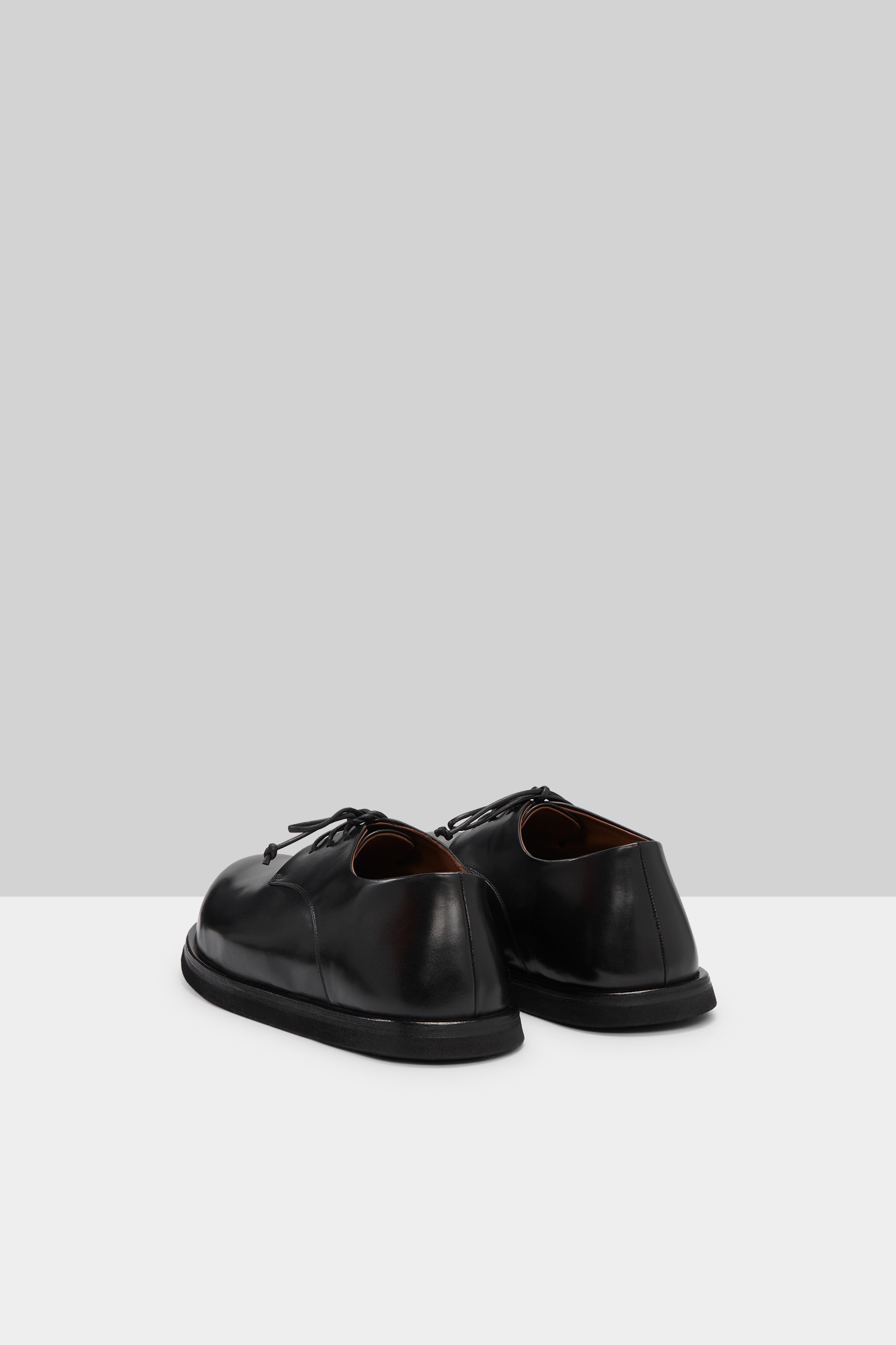 Gigante Black Leather Derby Shoes