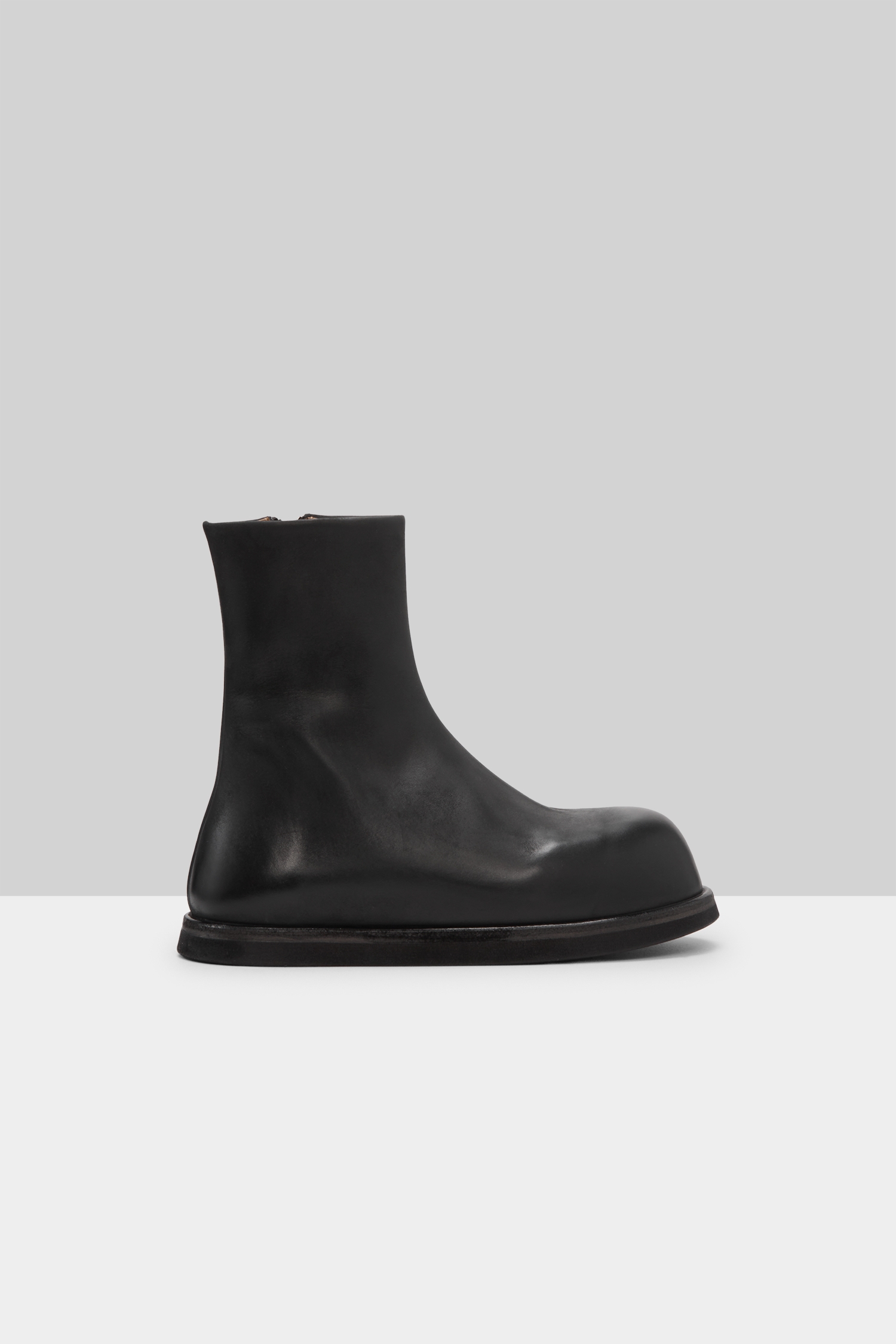 Gigante Black Leather Ankle Boots