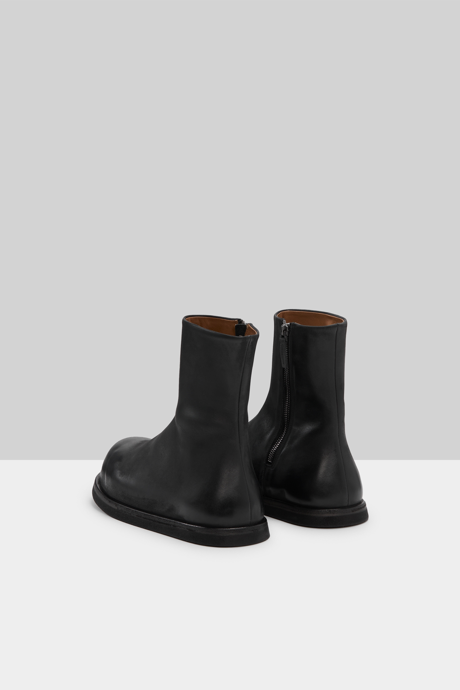Gigante Black Leather Ankle Boots