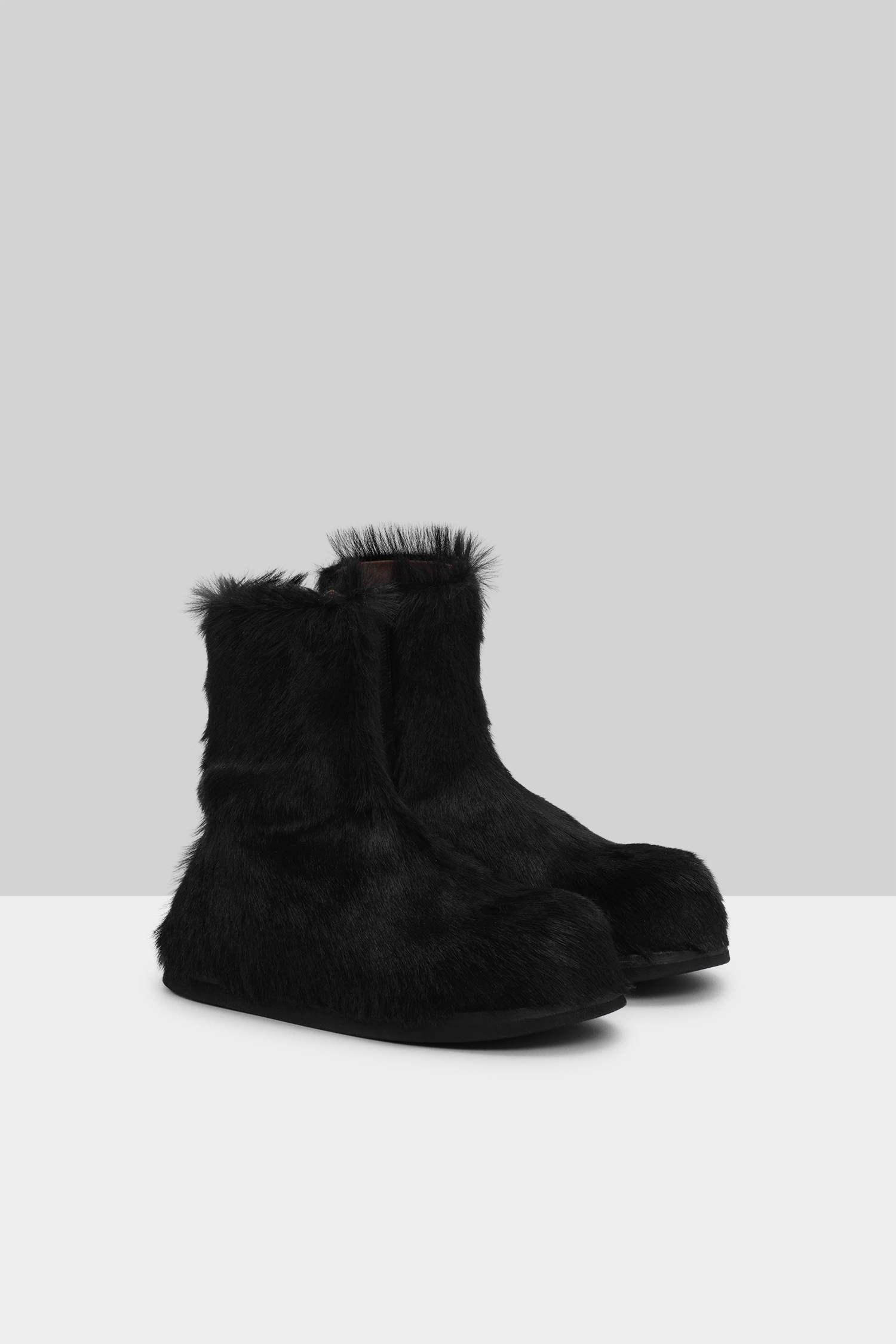 Gigante Black Leather Ankle Boots