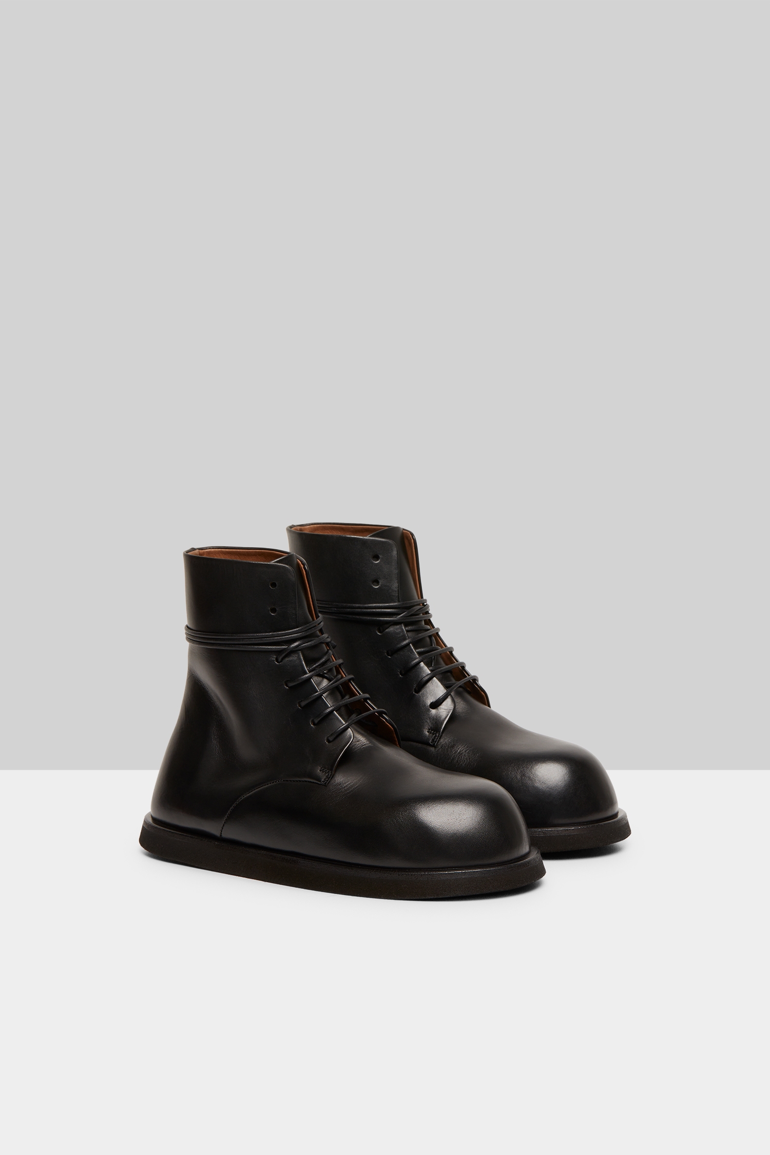 Gigante Black Leather Ankle Boots