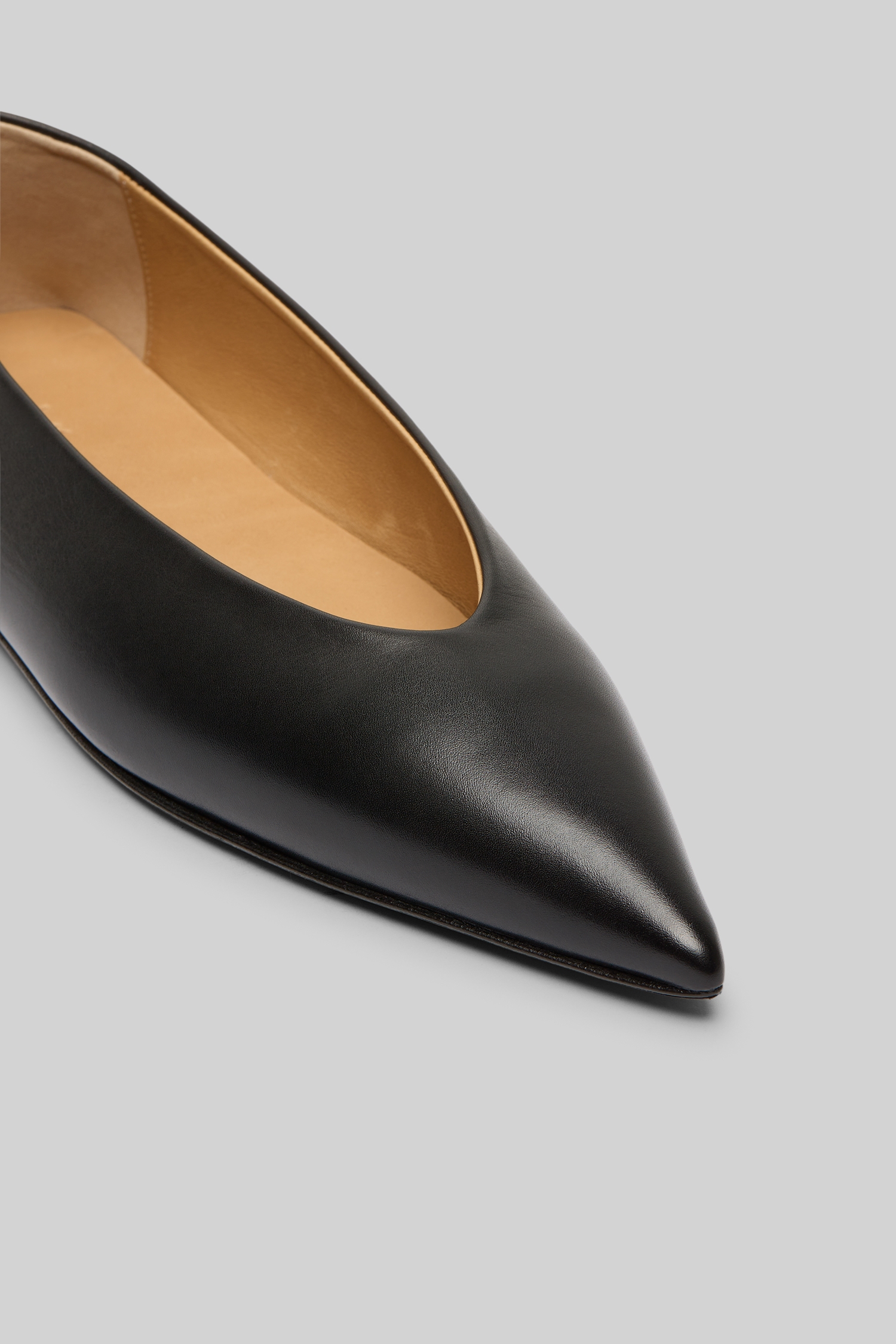 Ago Black Leather Ballerina Shoes