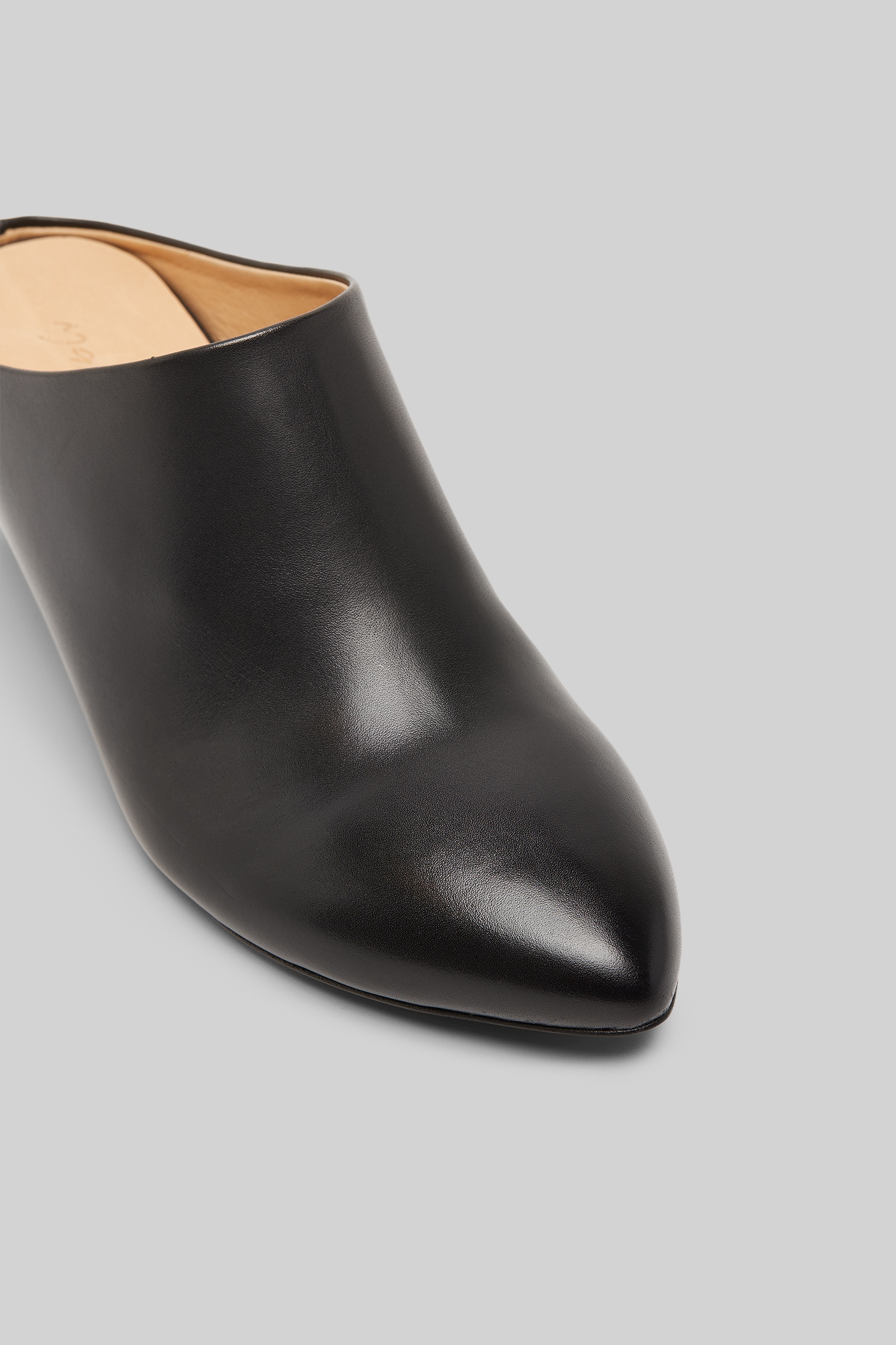 Stonda Black Mule