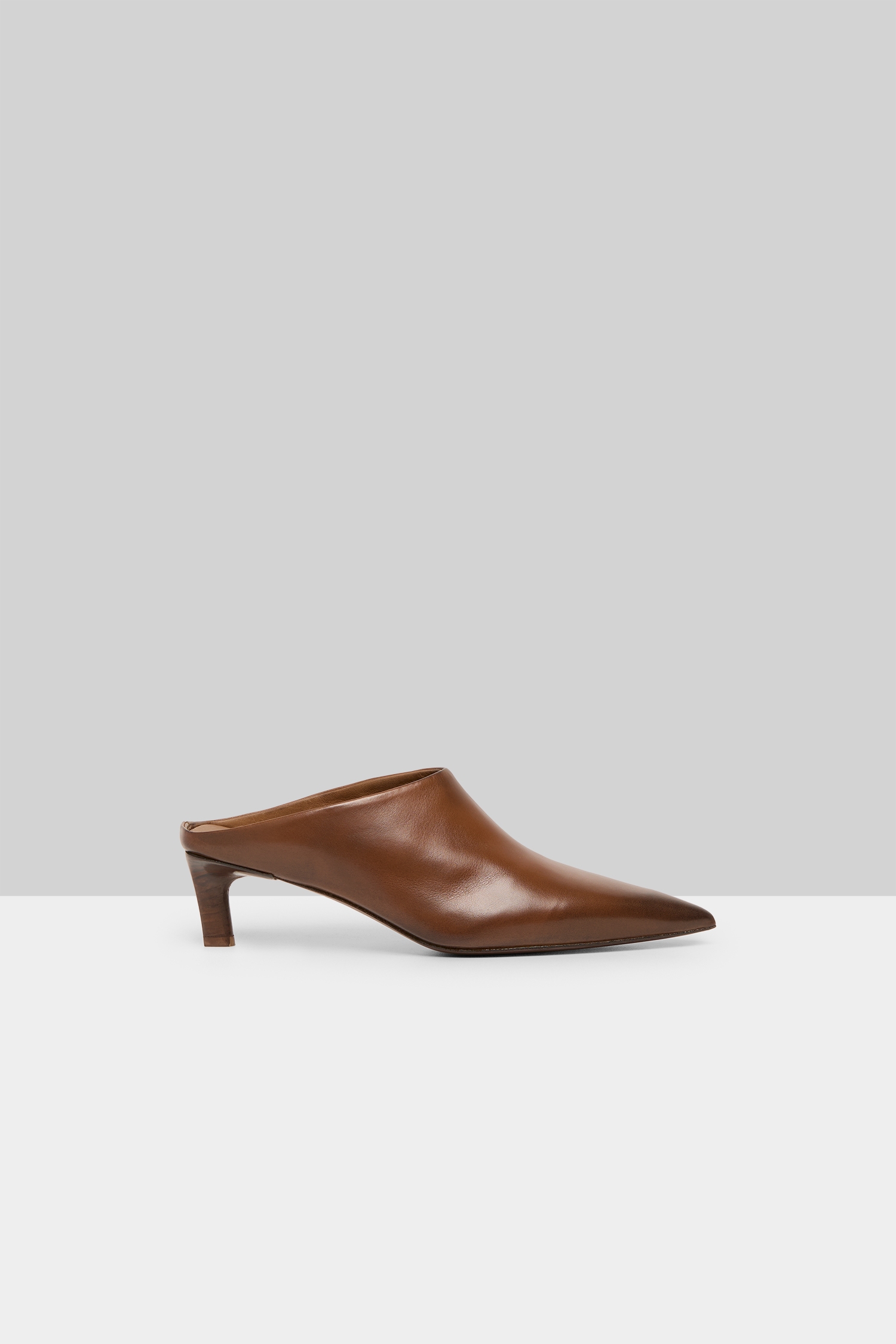 Aculeo Basalt Leather Mule