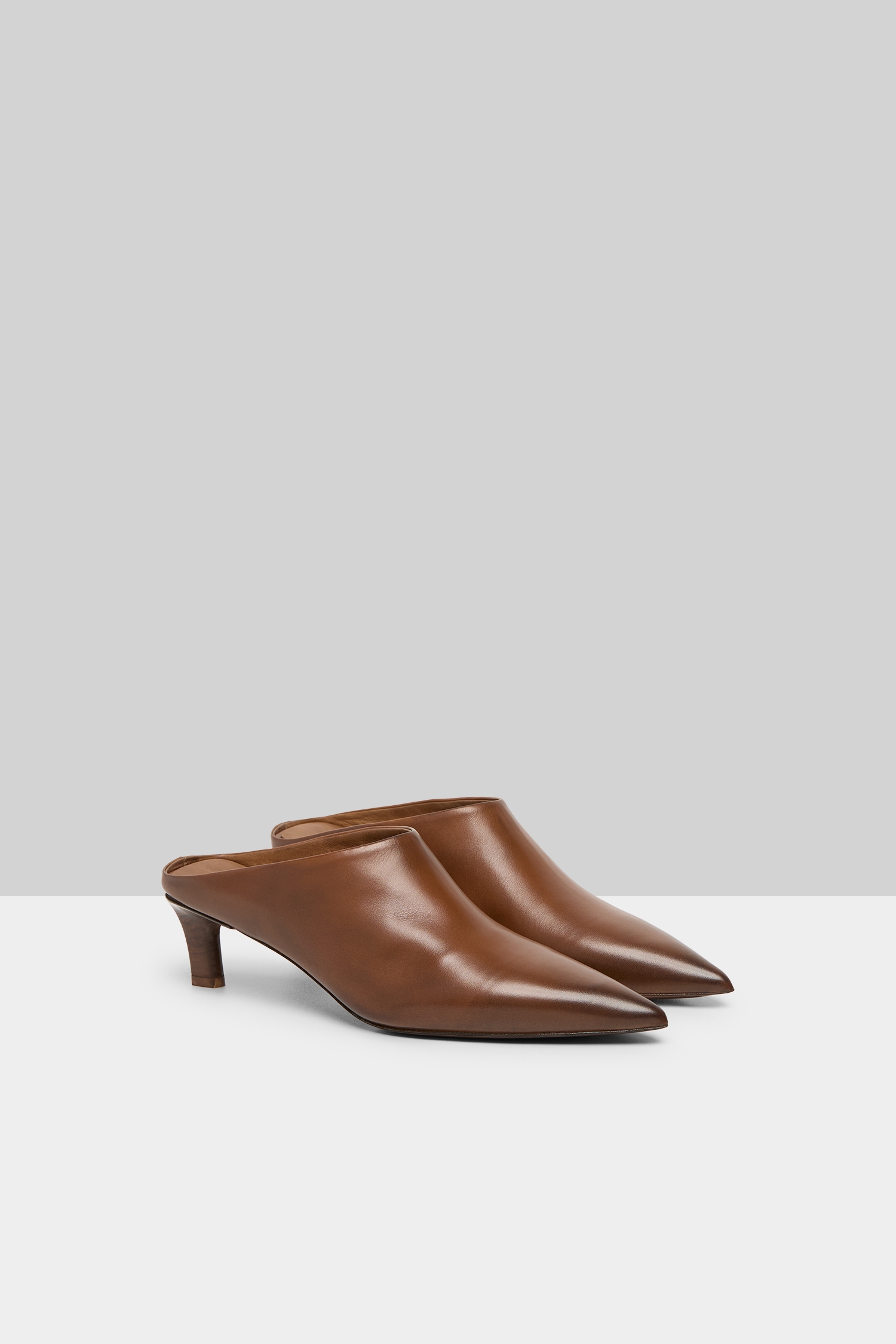 Aculeo Basalt Leather Mule