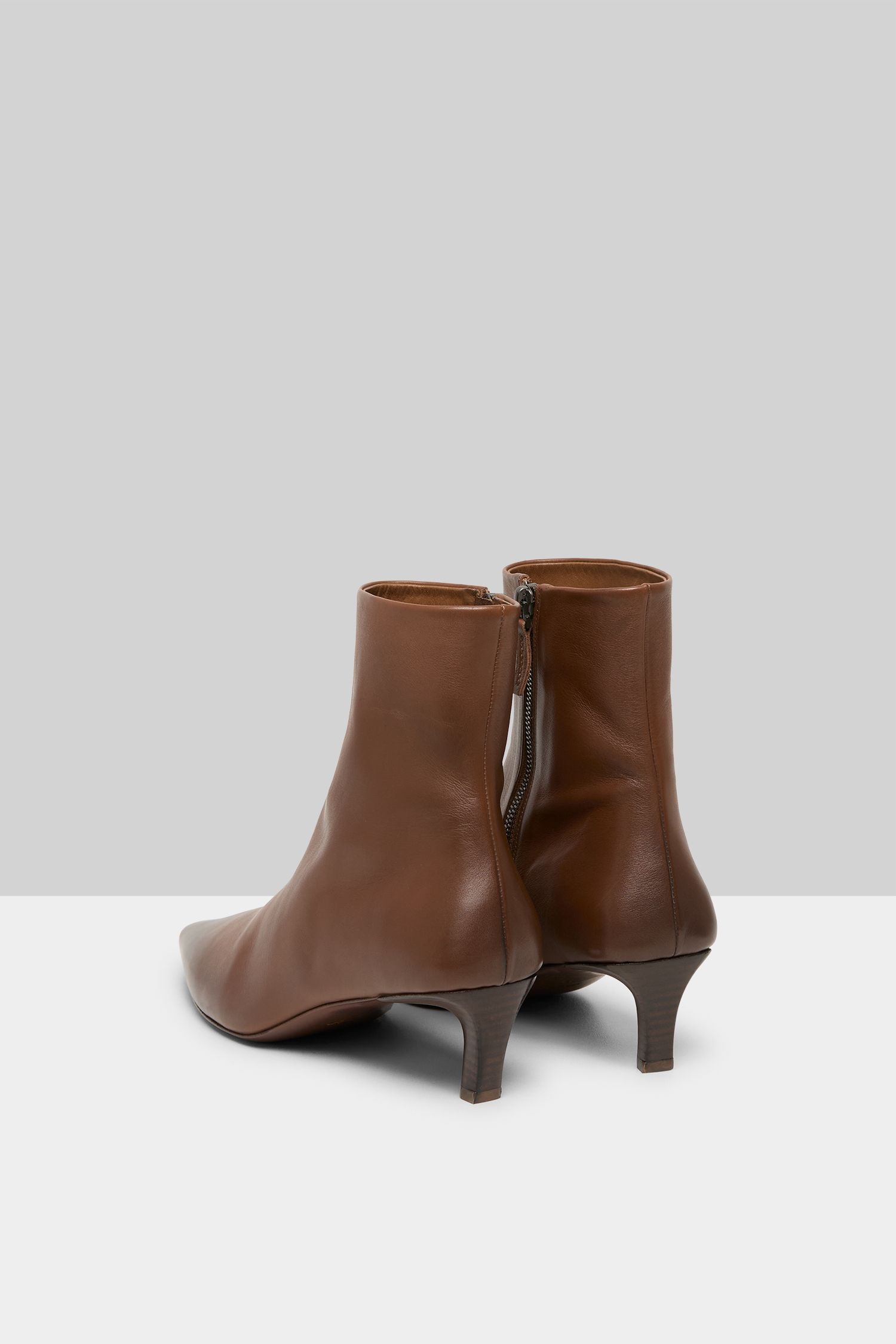 Aculeo Basalt Leather Ankle Boots