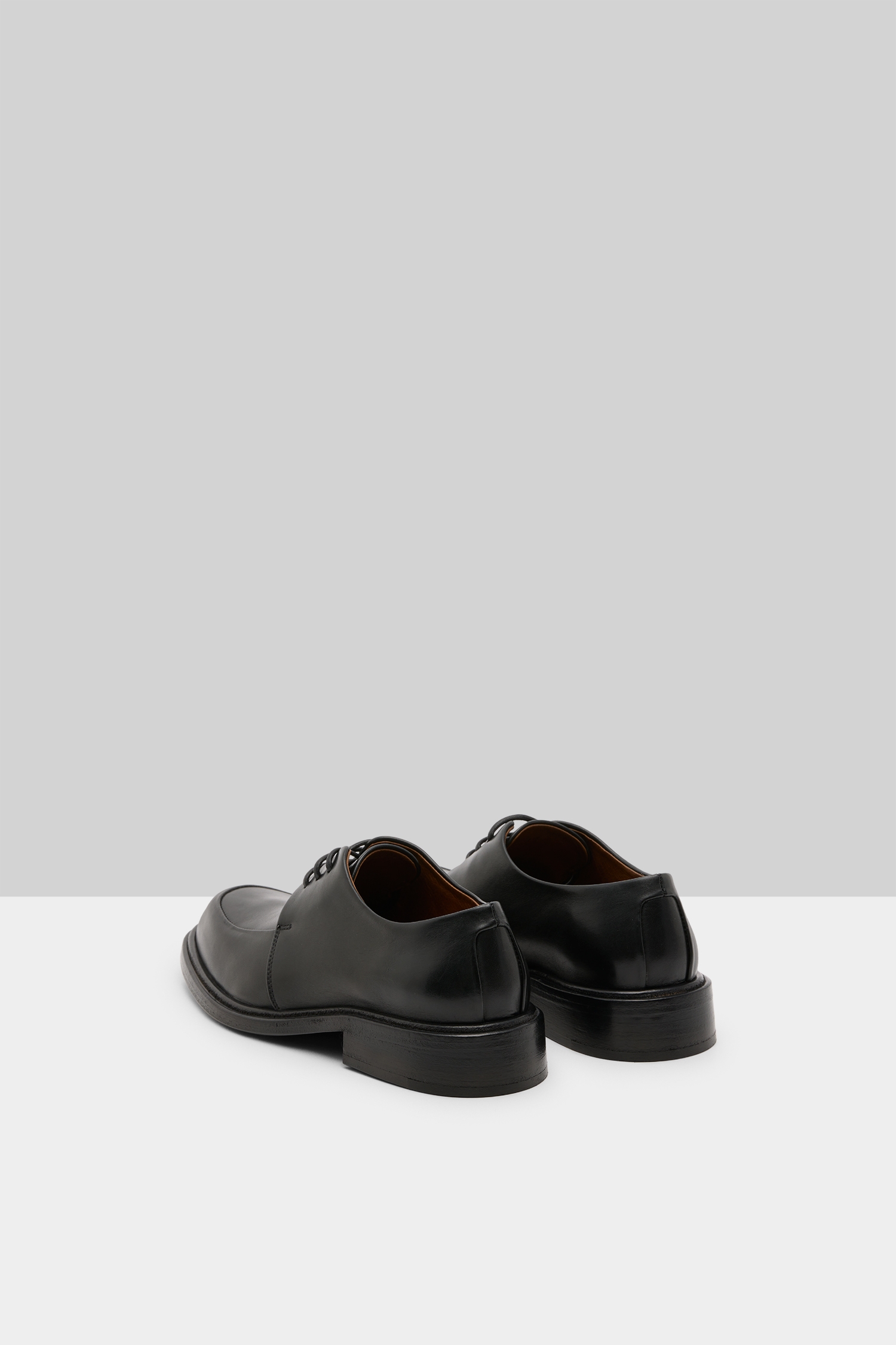 Altopiano Black Leather Derby Shoes