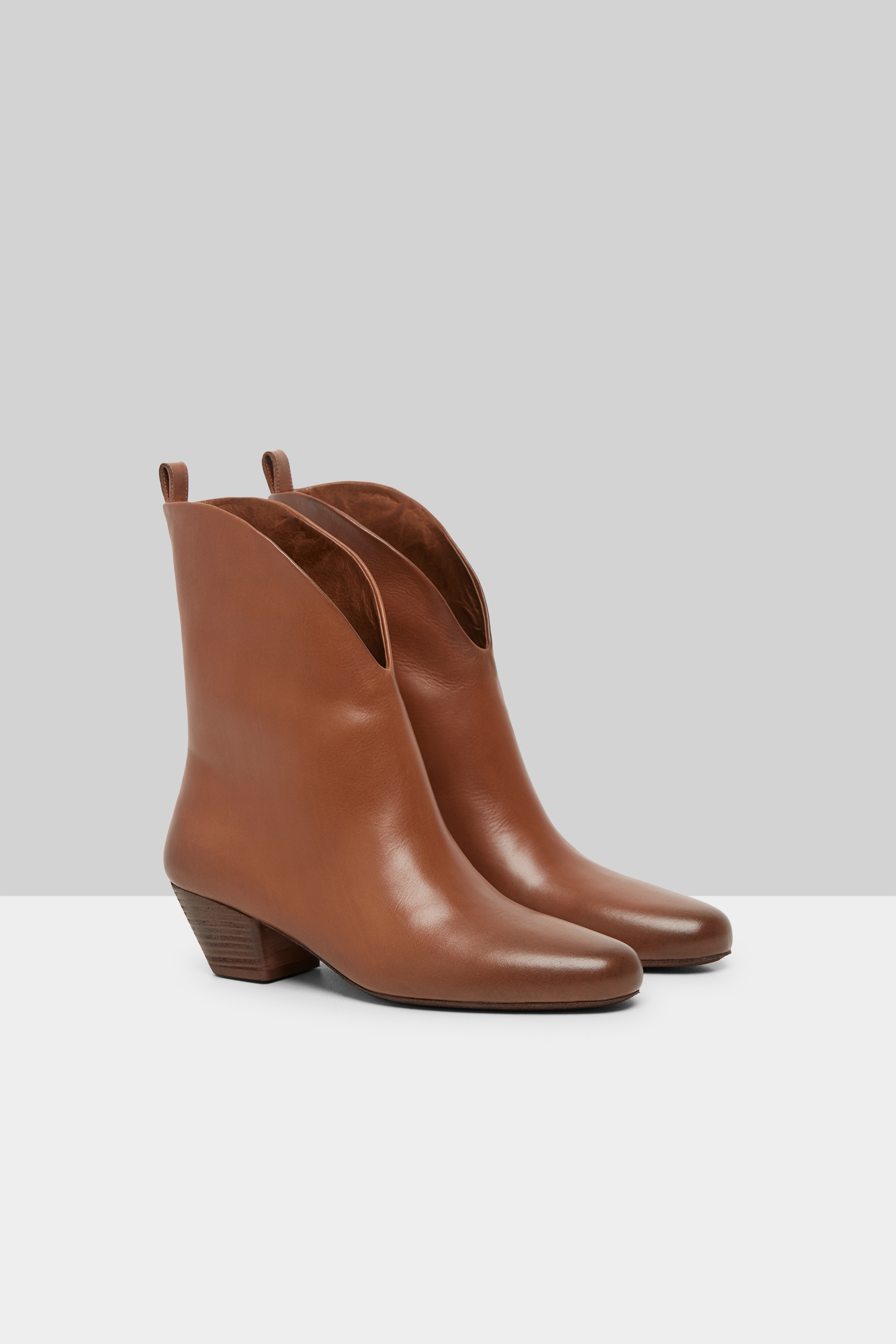 Goccio Basalt Leather Ankle Boots