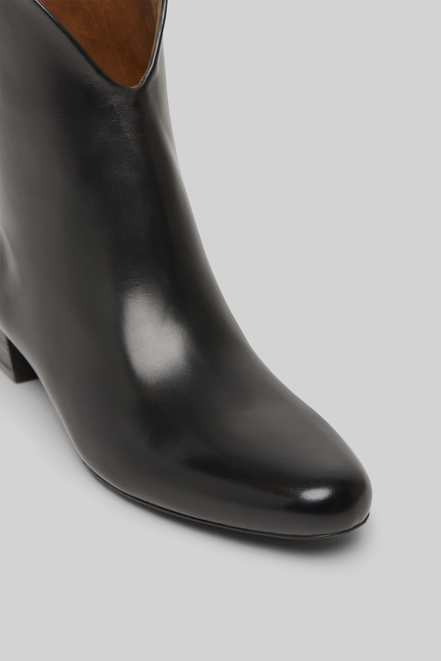 Goccio Black Leather Ankle Boots