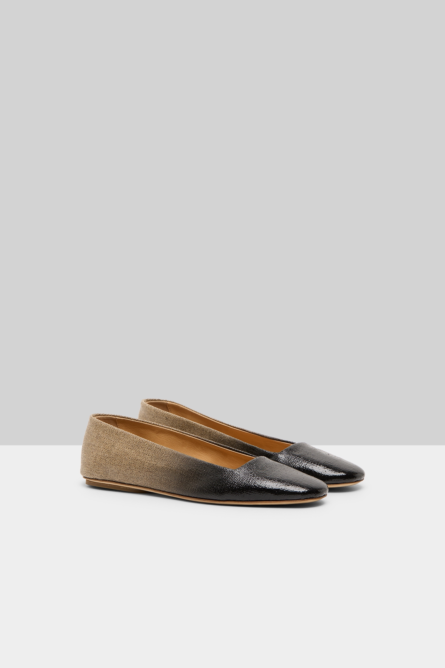 Distesa Natural-Black Ballerina Shoes