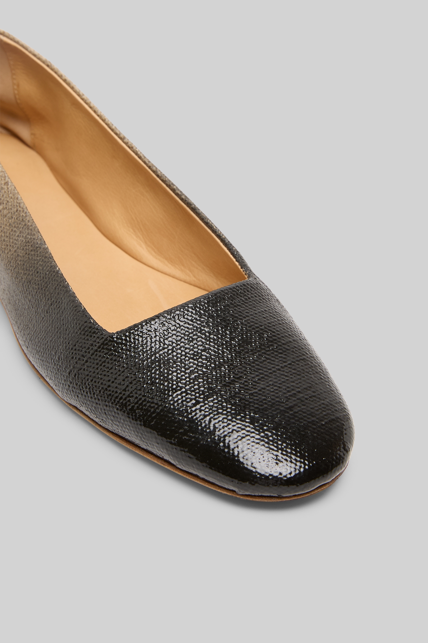 Distesa Natural-Black Ballerina Shoes