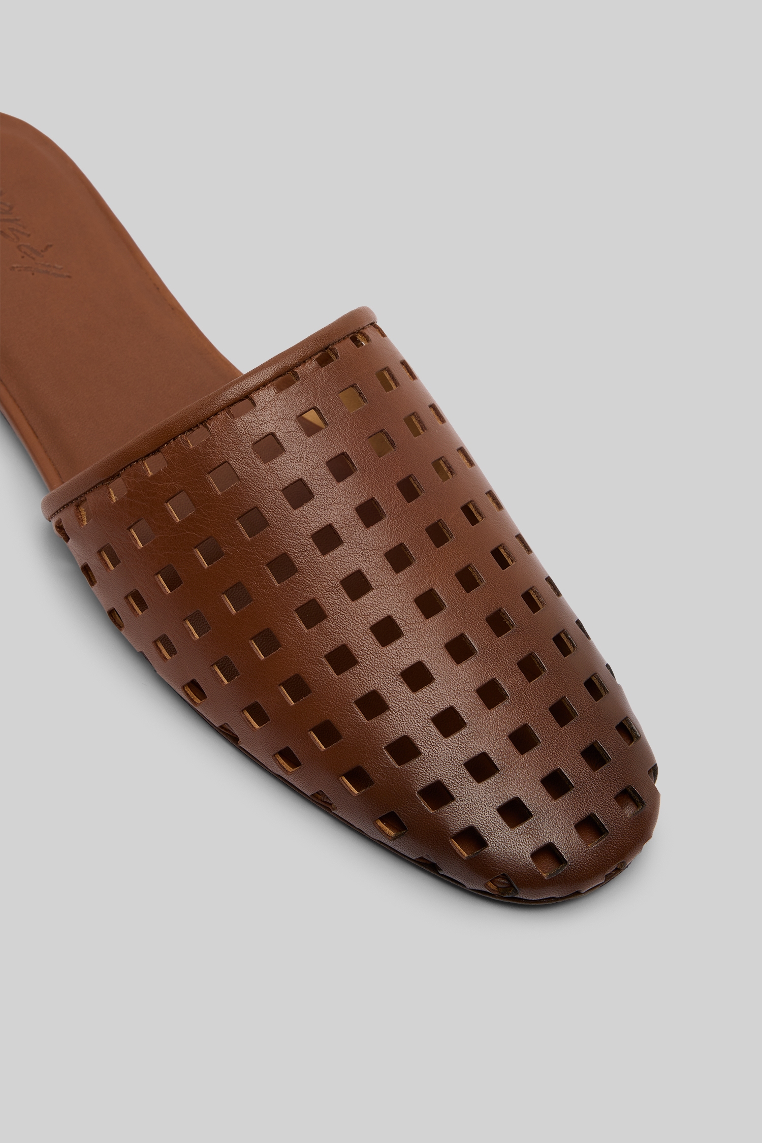 Distesa Forata Basalt Mule