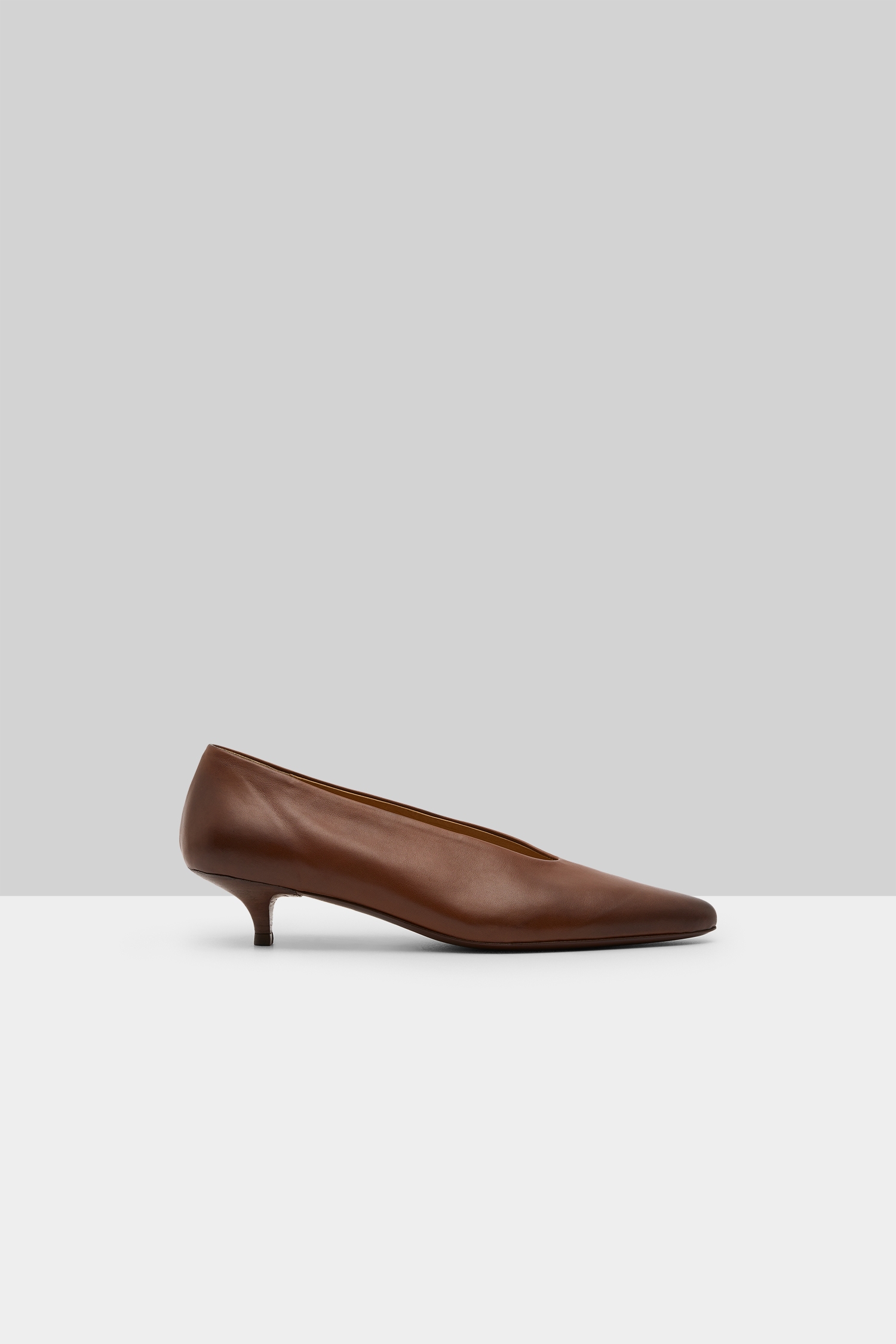 Longiforma Basalt Pumps