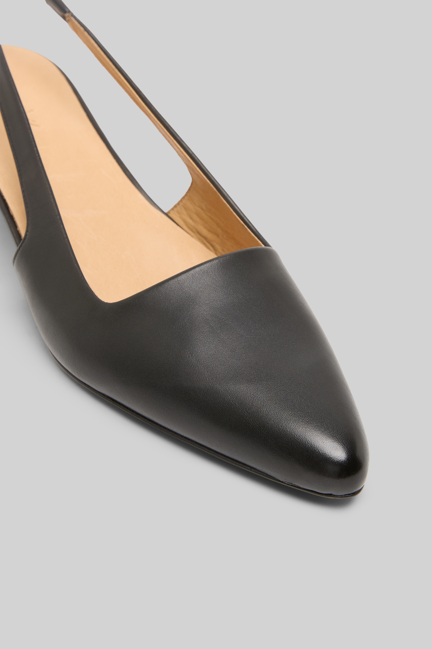 Longiforma Black Pumps